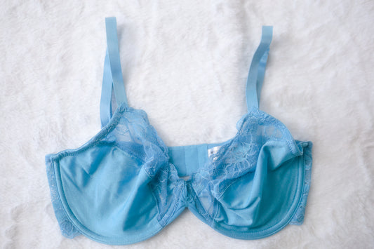 Wacoal 32D Embrace Lace 65191 Unlined Embroidered Underwire Bra Blue