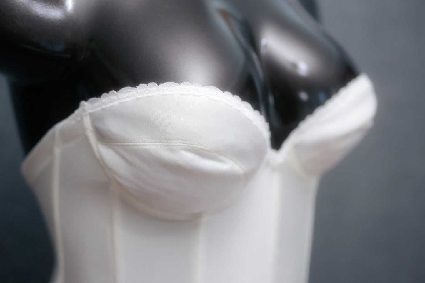 Carnival White Vintage USA-made Low Back Bustier Corset Boned Bra: 38B