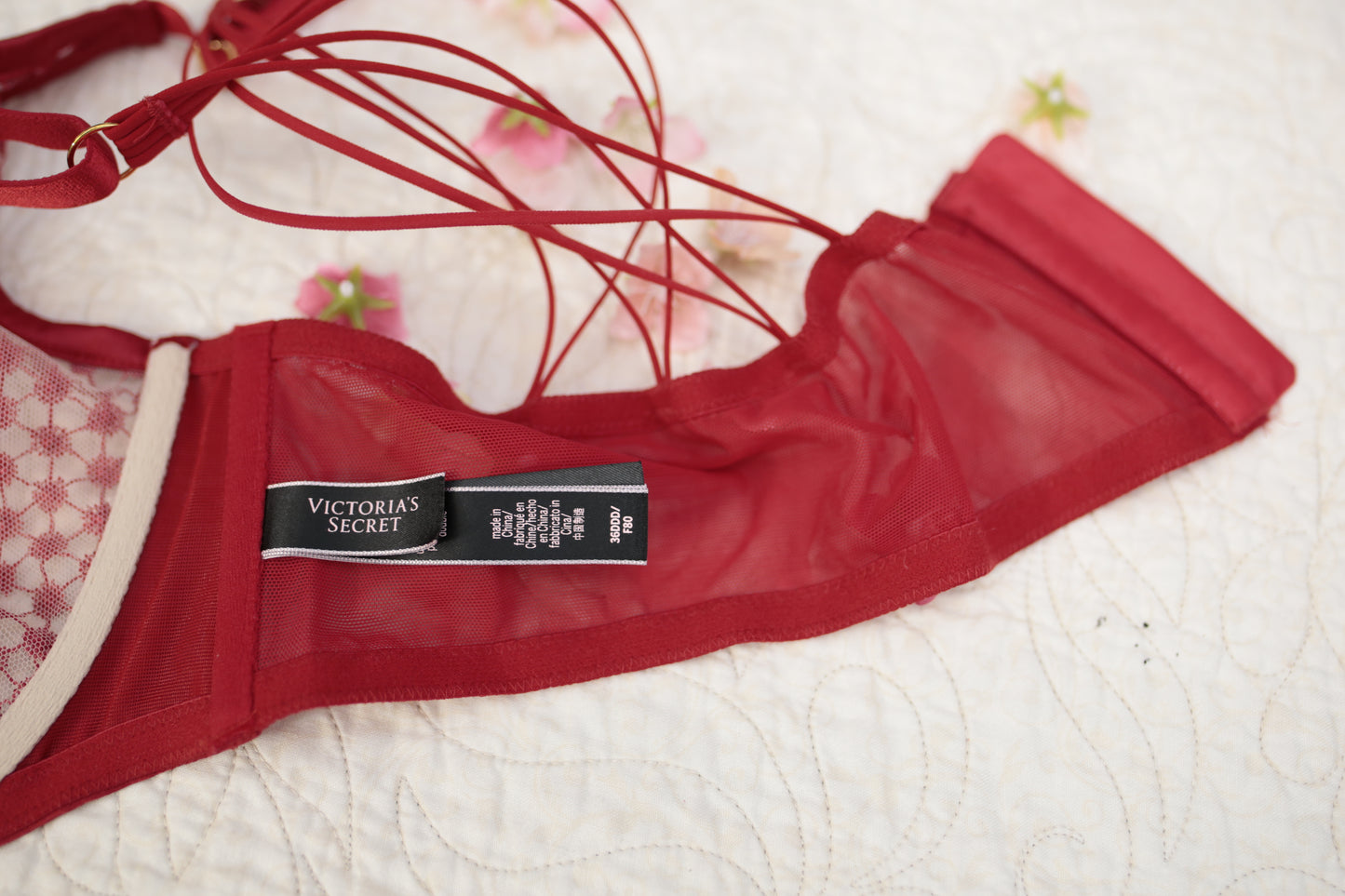 Victoria's Secret 36DDD Unlined Plunge Sheer Bra Red and White Starburst