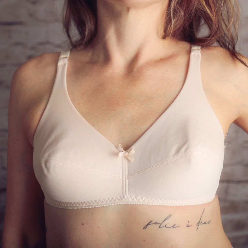 Warner's Real McCoy 34C Vintage Pointy Unlined Retro Wireless Bra Beige