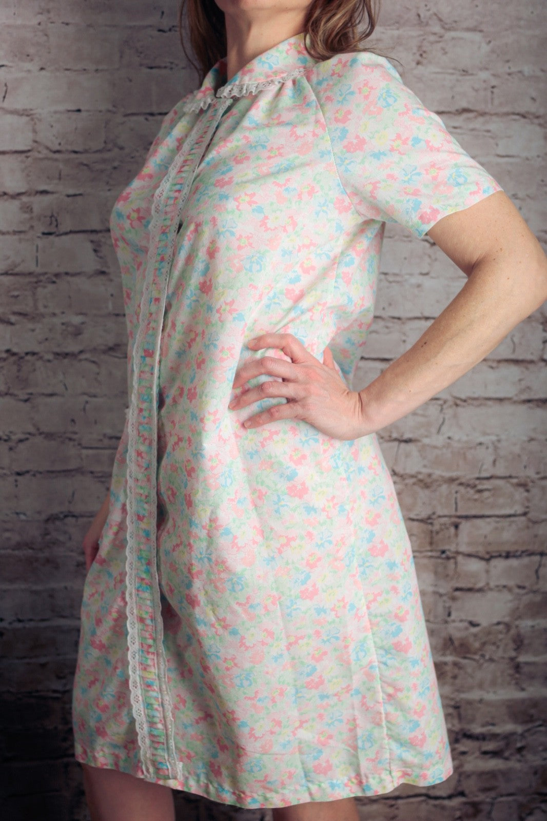 Coffee Time Vintage 80s Retro Floral Cottagecore Snapfront Nightgown Medium