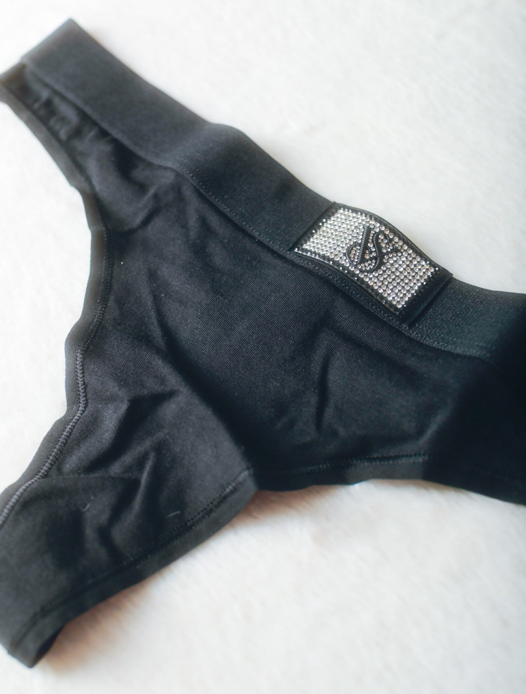 Victoria's Secret Thong String Panty Medium Logo Cotton Shine Patch Black NEW