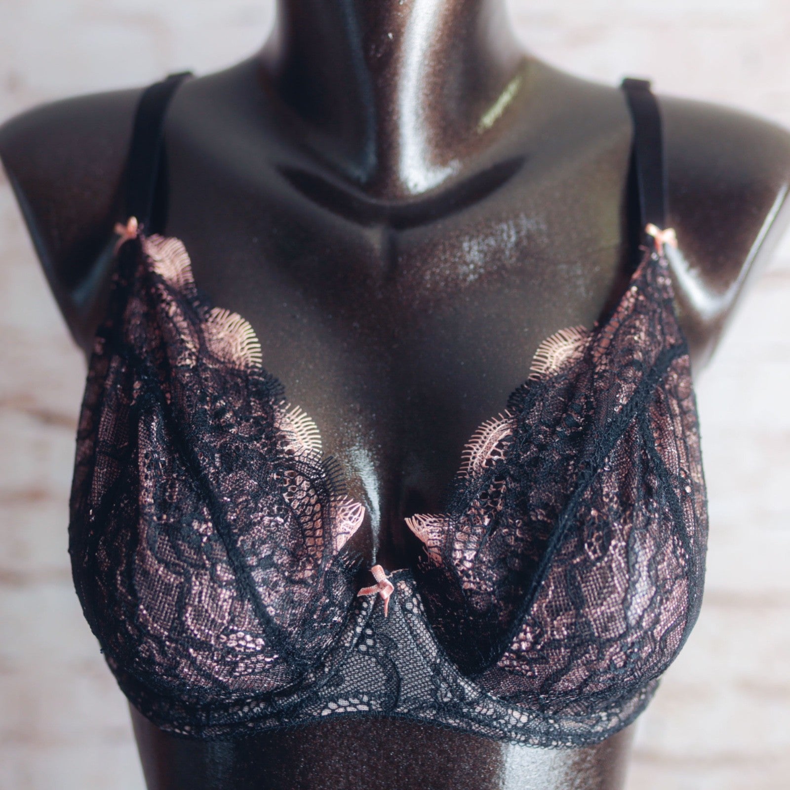 b.tempt'd 951261 Unlined Burlesque Sexy Witchy Lace Plunge Bra Black Underwire 36DD