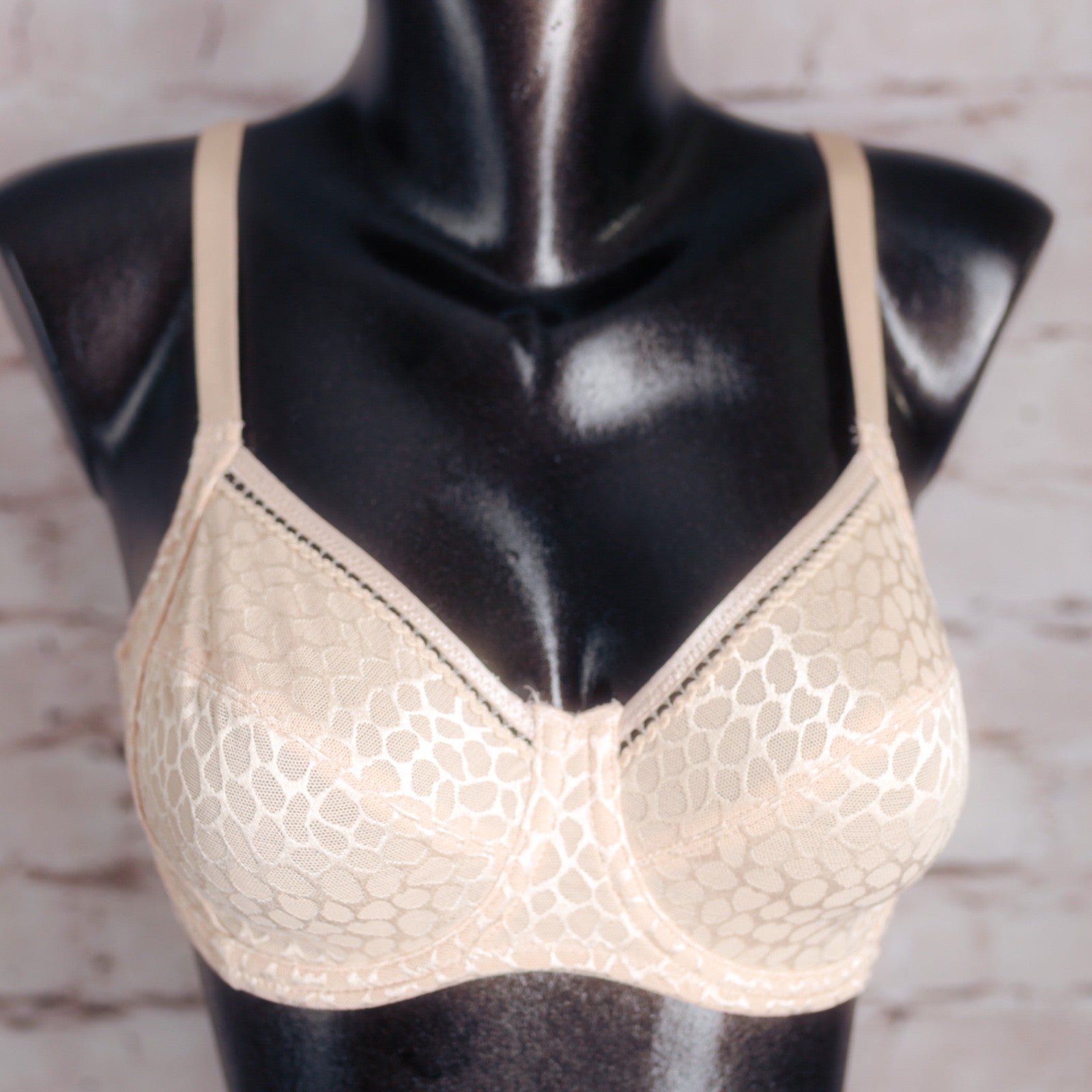 Wacoal Alluring Full Figure 855107 Unlined Underwire T-shirt Bra Beige 34C