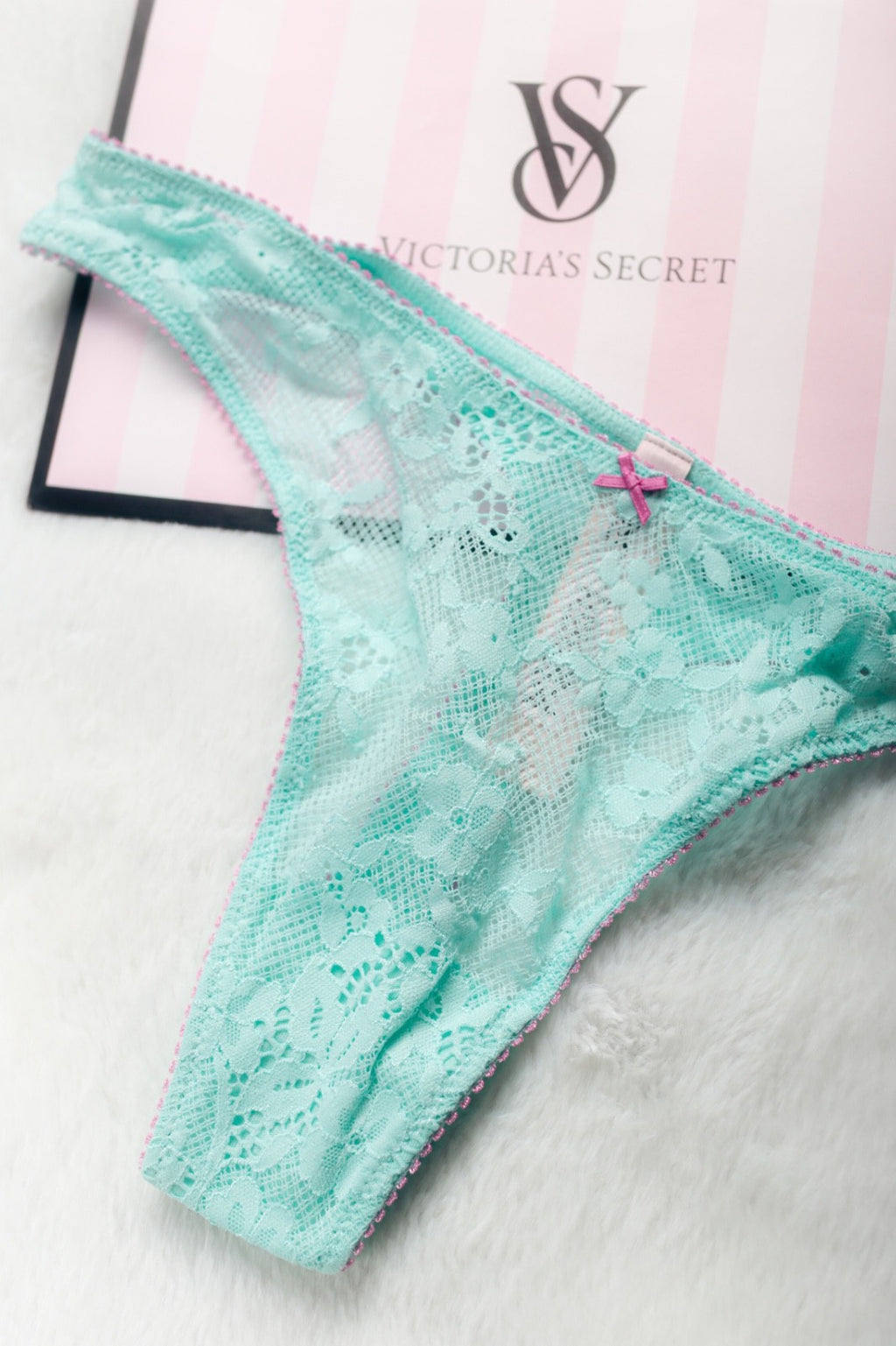 Victoria's Secret Tease High-Leg Scoop Thong Panty XL Lace Unlined Mint NEW