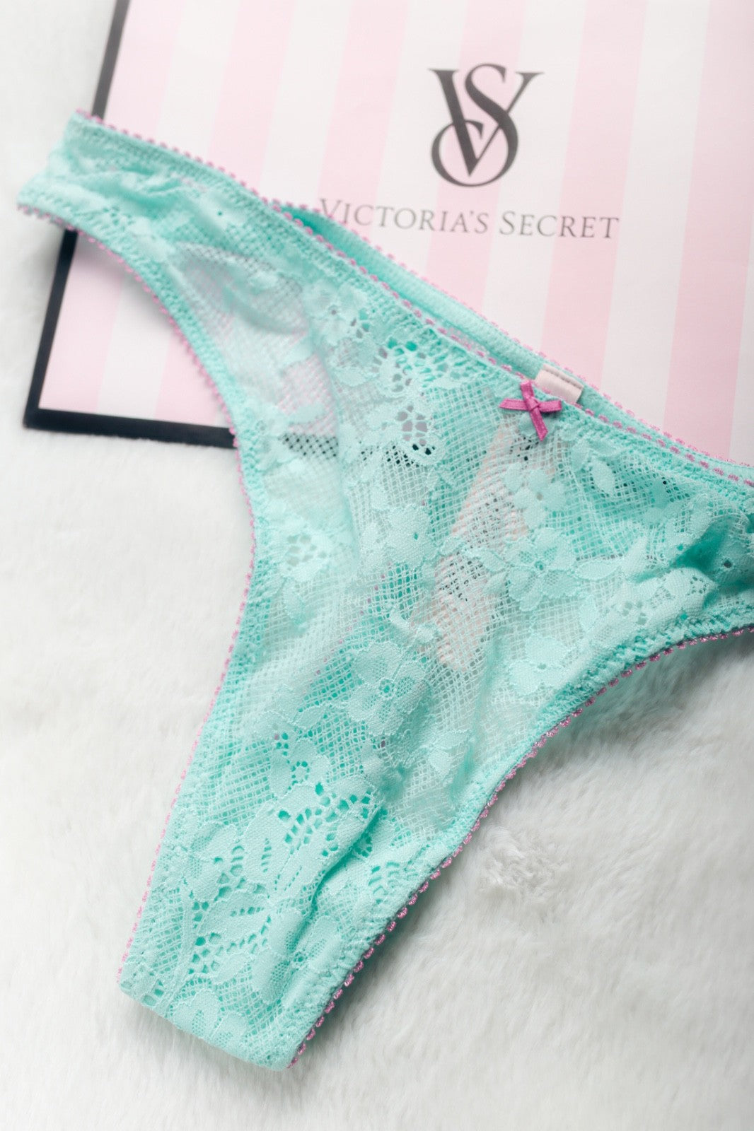 Victoria's Secret Tease High-Leg Scoop Thong Panty XL Lace Unlined Mint NEW