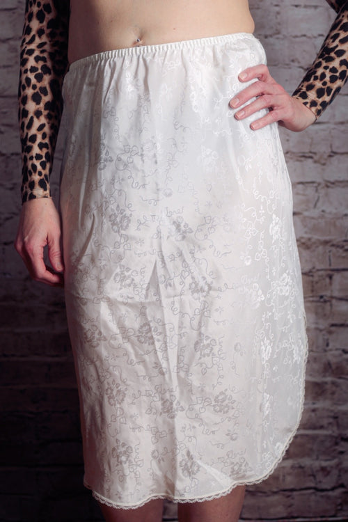 Deena Vintage Floral Satin Side Slit Knee Length Half Slip Medium White