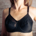 Bali 34C Flower Retro Duckbill Unpadded Satin Pointy Underwire Bra Black