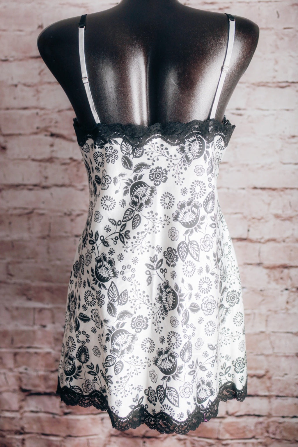Victoria's Secret Sexy Floral Satin Chemise Lingerie Medium White and Black