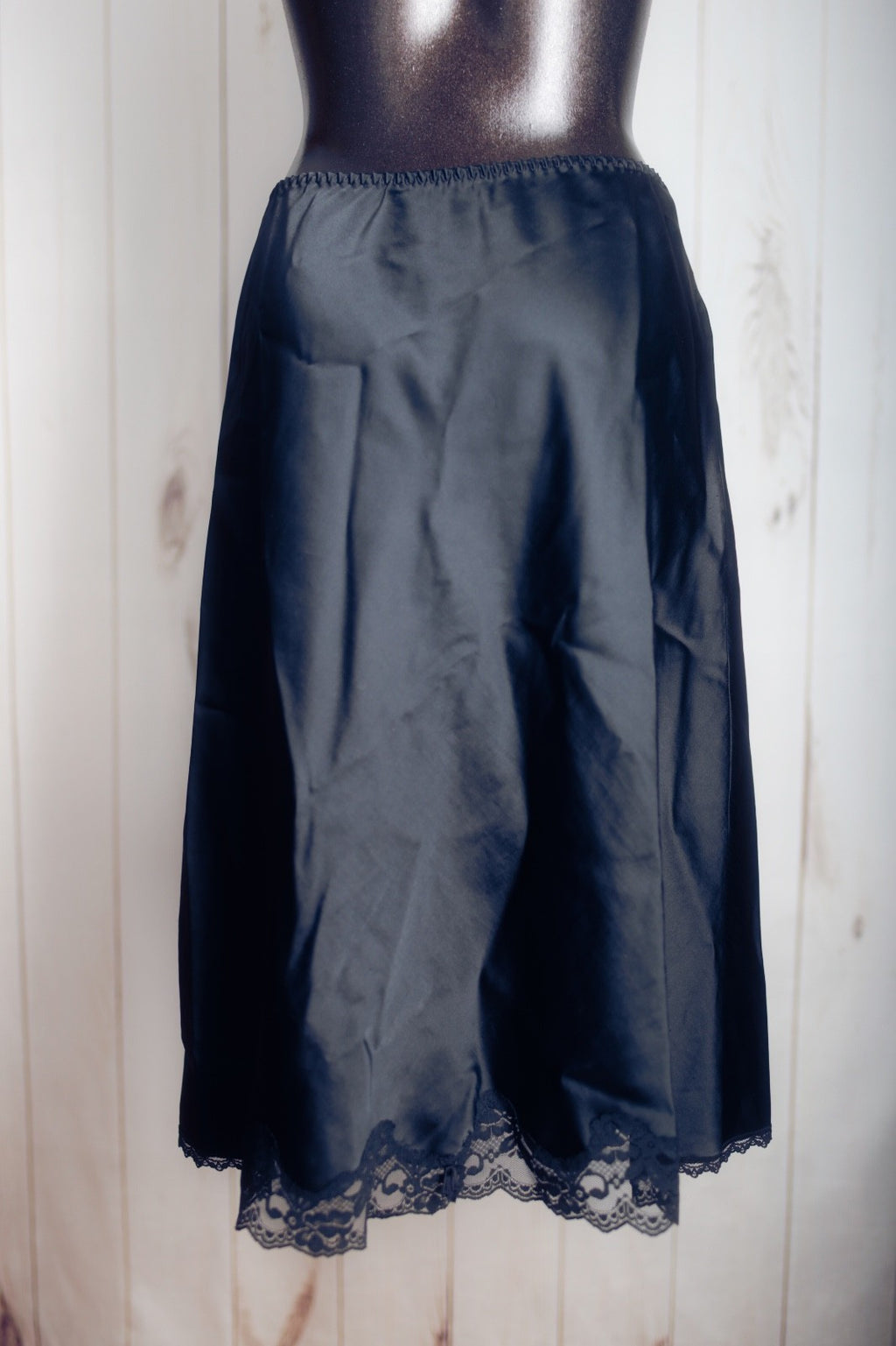 Maidenform Sweet Nothings Vintage Satin Lace Half Slip Skirt Small Black