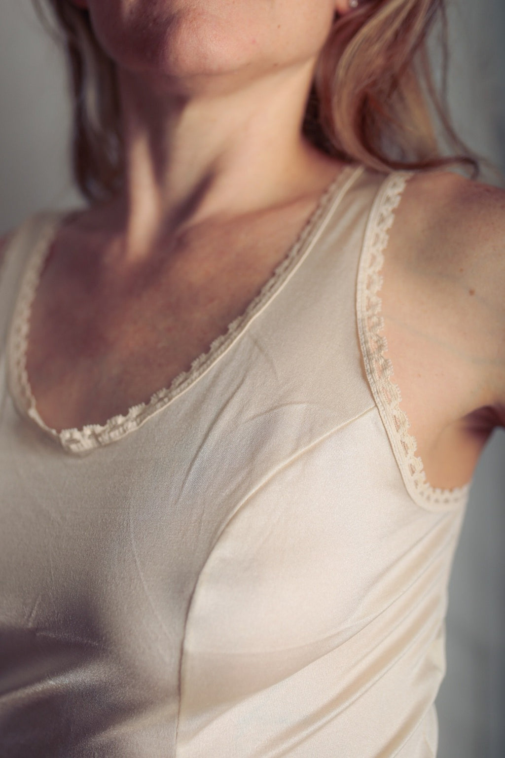 Cabernet Vintage Retro Glam Pinup Silky Soft Satin Cami Camisole 34 Small Ivory