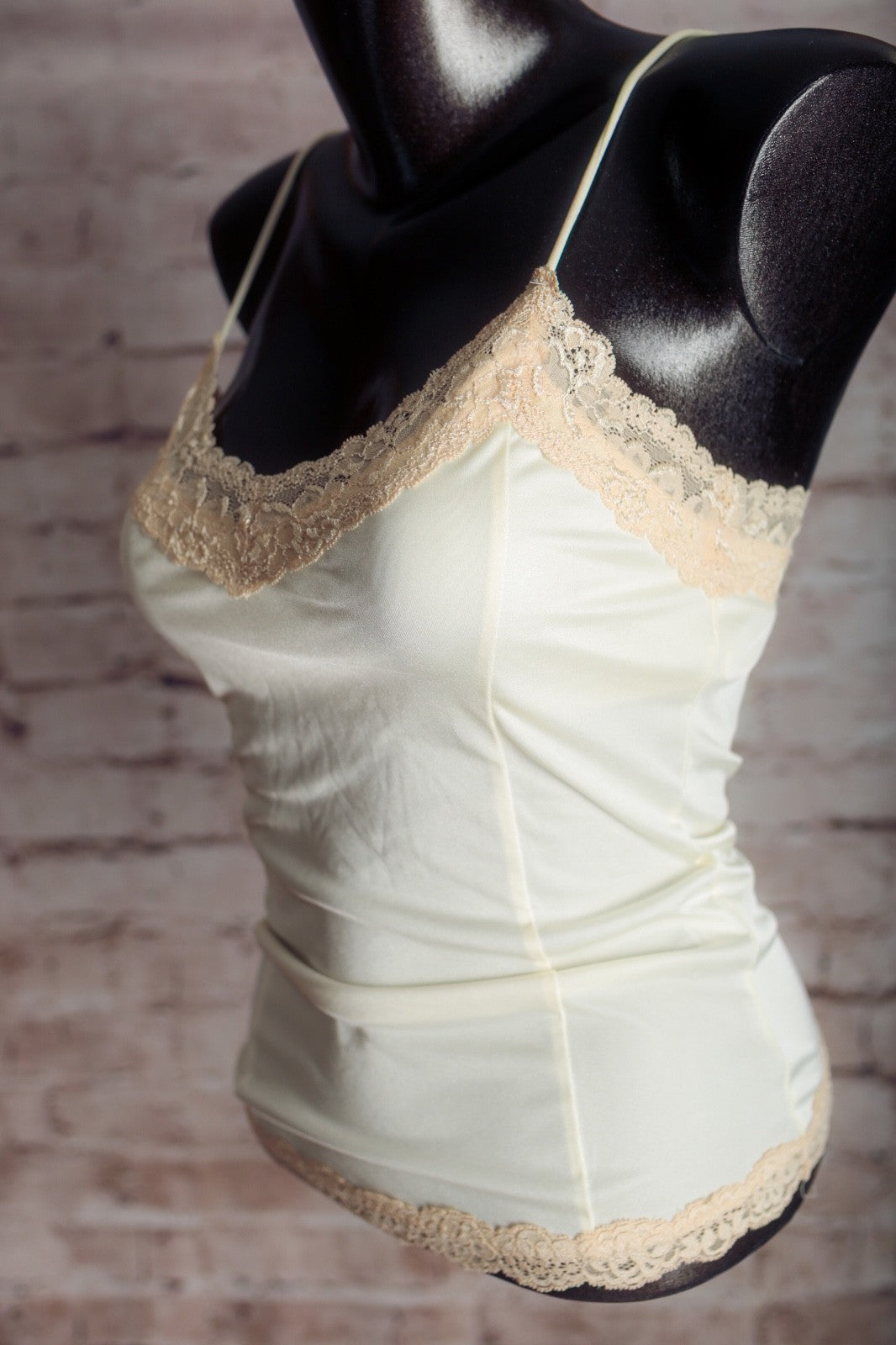 The Limited Vintage Y2K Satin Lace Soft Tank Cami Camisole XS Ivory USA-made