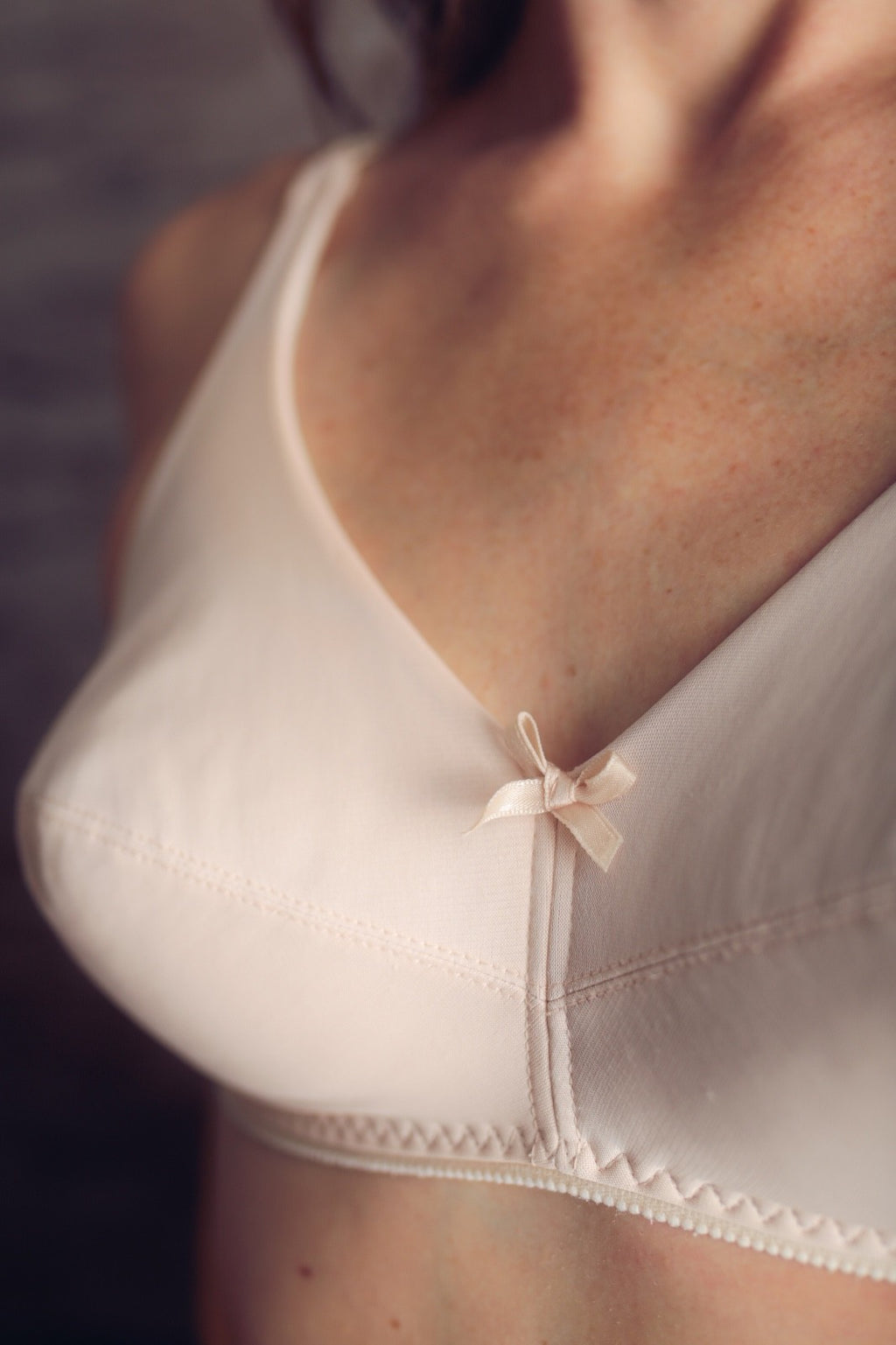 Warner's Real McCoy 34C Vintage Pointy Unlined Retro Wireless Bra Beige