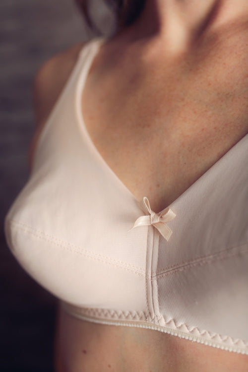 Warner's Real McCoy 34C Vintage Pointy Unlined Retro Wireless Bra Beige