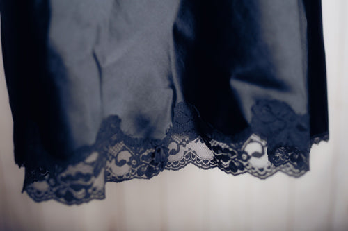 Maidenform Sweet Nothings Vintage Satin Lace Half Slip Skirt Small Black