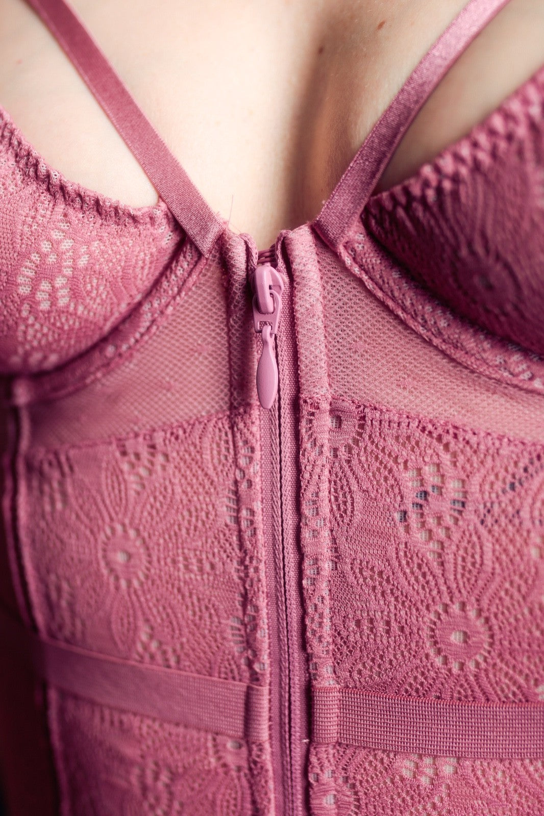 Victoria's Secret 34C Front Zip Strappy Racerback Babydoll Chemise Lingerie Pink