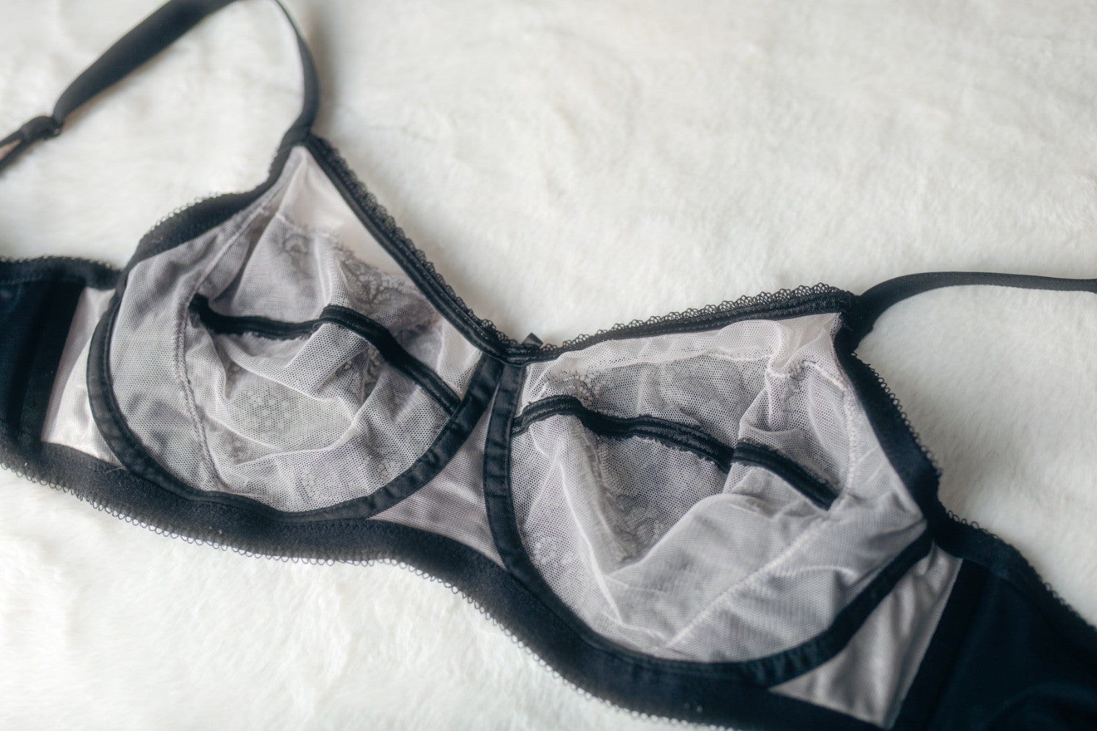Wacoal Retro Chic Wireless 852186 Unlined Sheer Lace Bra Black 36C