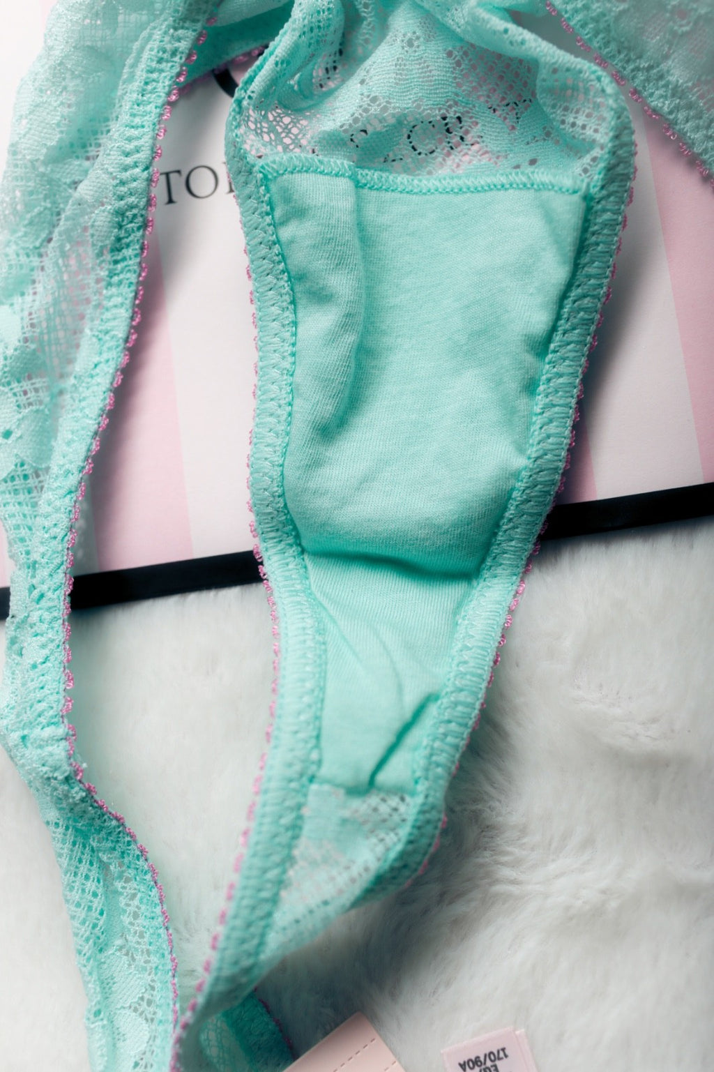 Victoria's Secret Tease High-Leg Scoop Thong Panty XL Lace Unlined Mint NEW