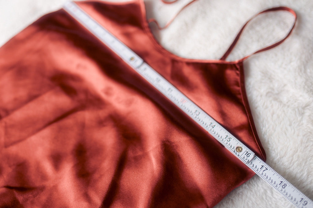 Chance Encounters Sexy Retro Glam Silky Shiny Soft Satin Chemise Lingerie Small Red