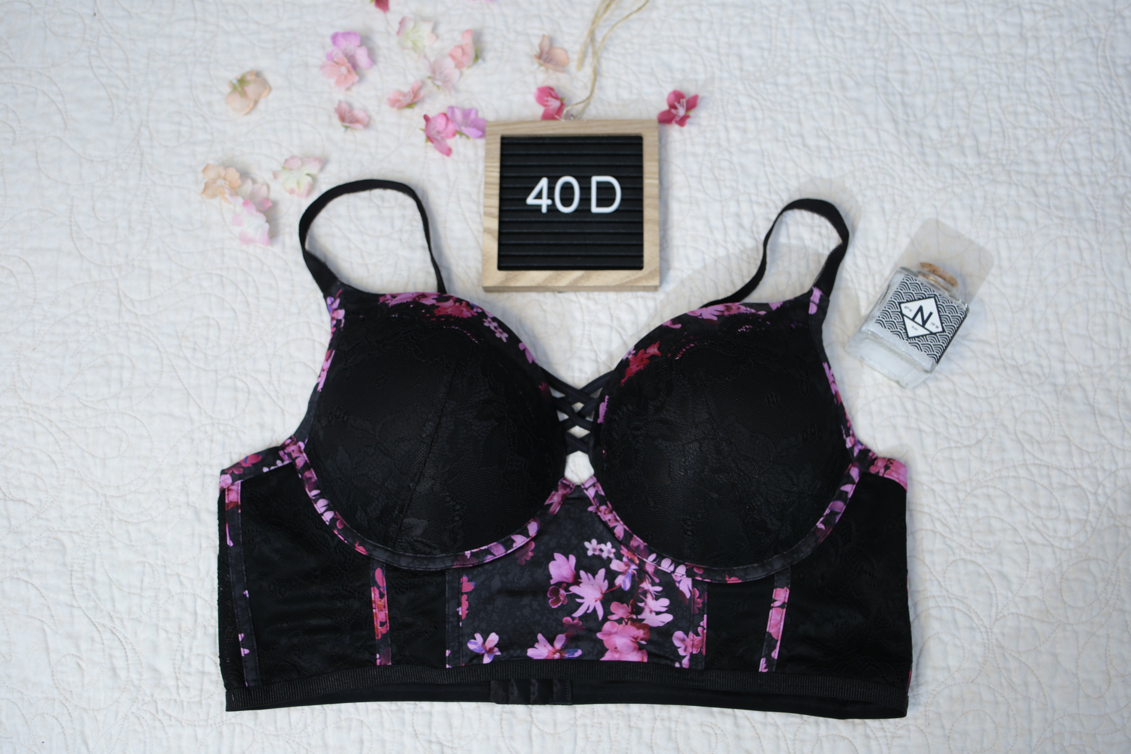 Torrid Curve 40D Longline Underwire Bra Floral Pink and Black Lace