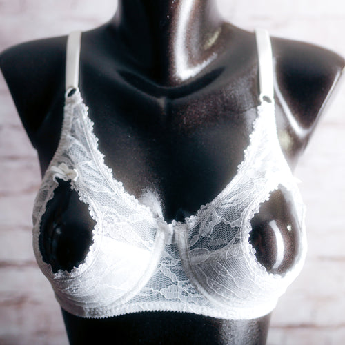 Frederick's of Hollywood Vintage Lace Open-cup Peek-a-boo Ouvert Bra White 36