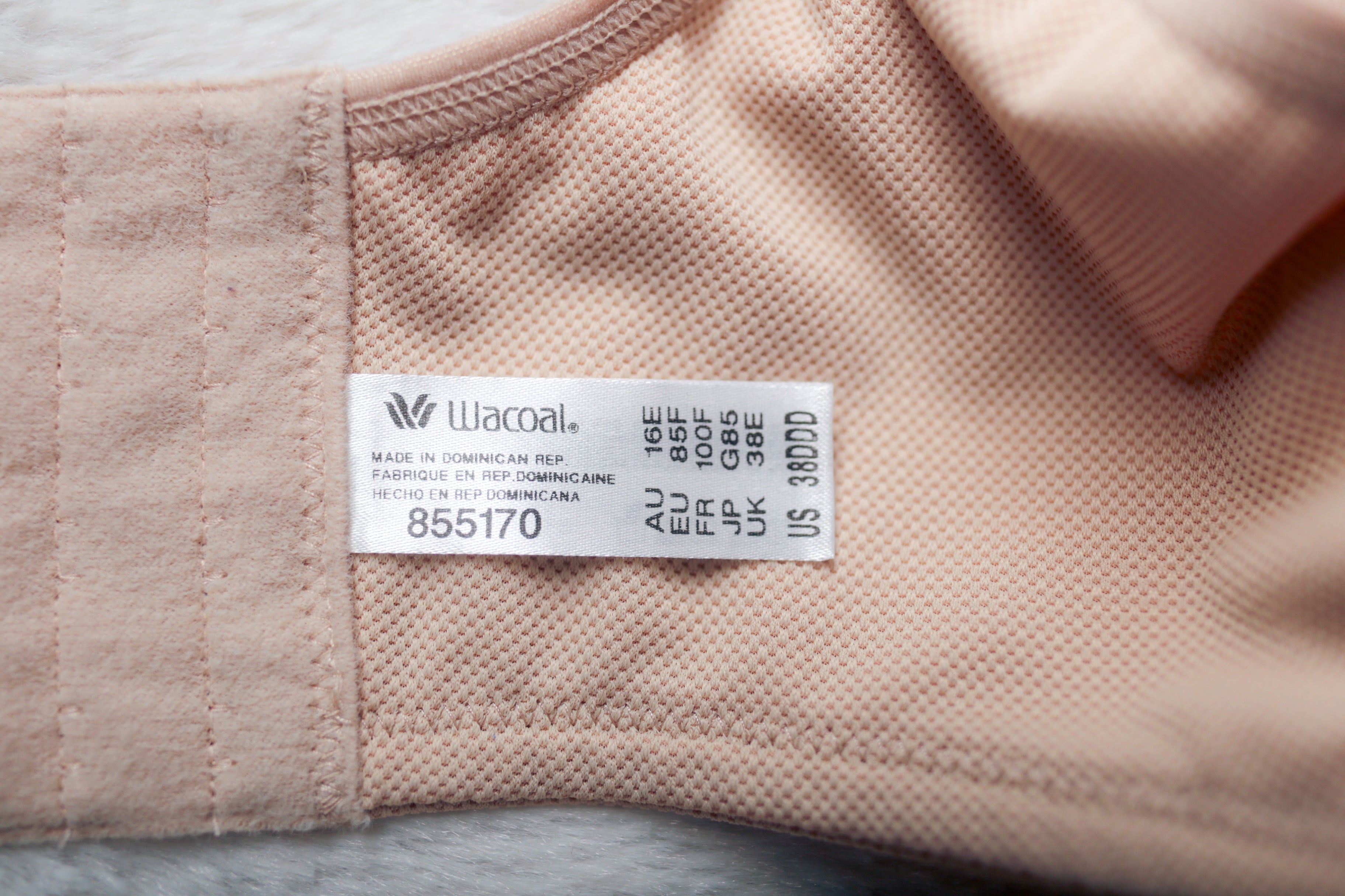 Wacoal Simone Sport Underwire 855170 Sports Bra Beige US 38DDD UK 38E
