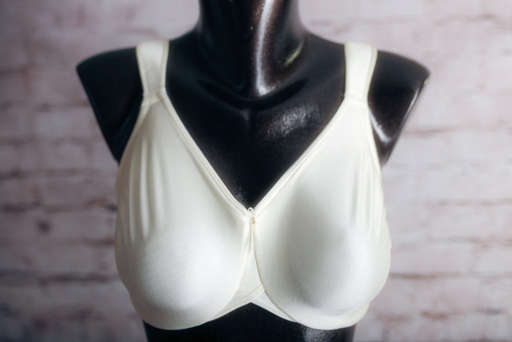 Wacoal Bodysuede 85185 Seamless Unlined Full Coverage Bra Ivory 32DDD