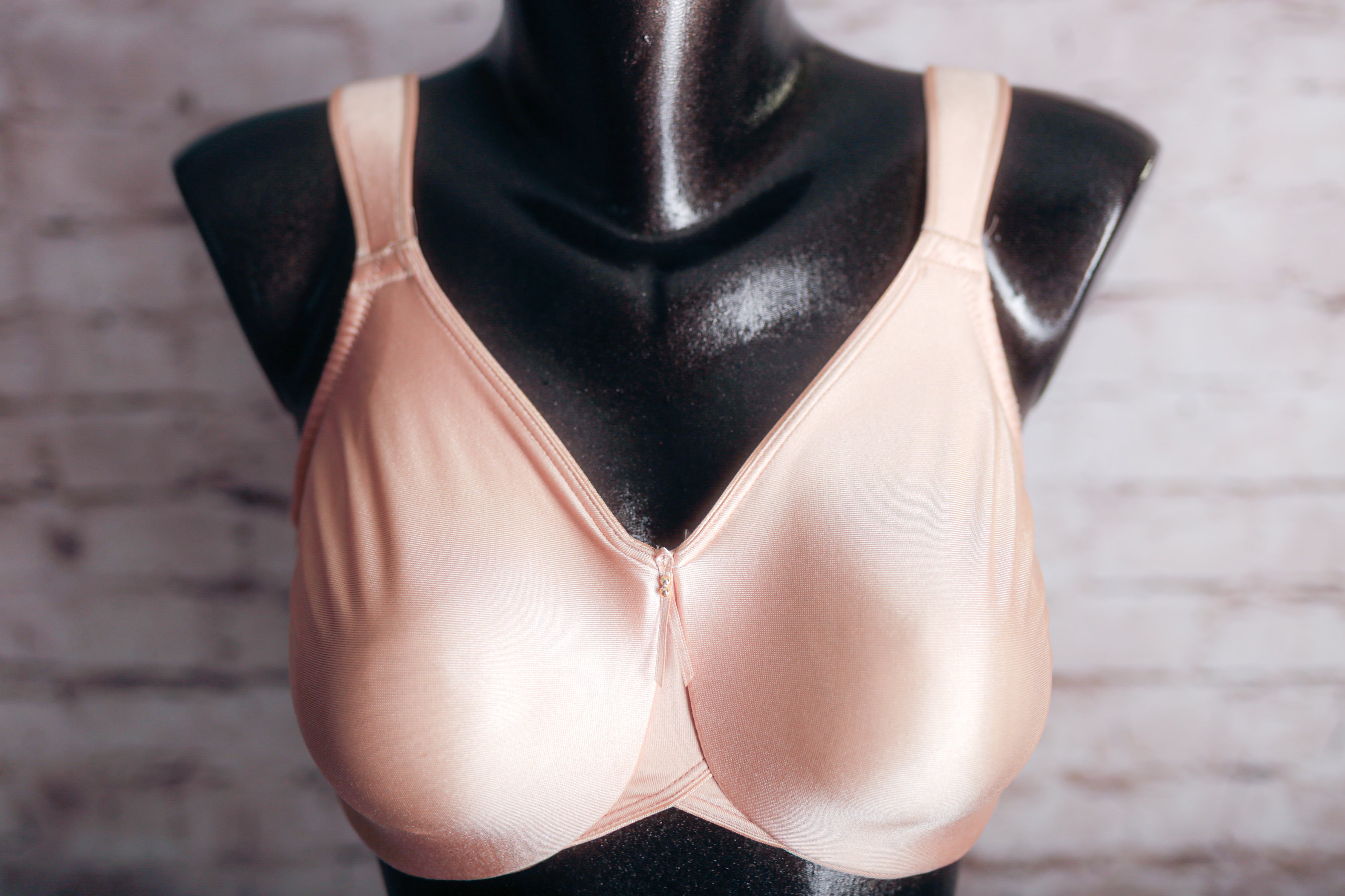 Wacoal Bodysuede 85185 Seamless Unlined Full Coverage Bra Beige 32DDD