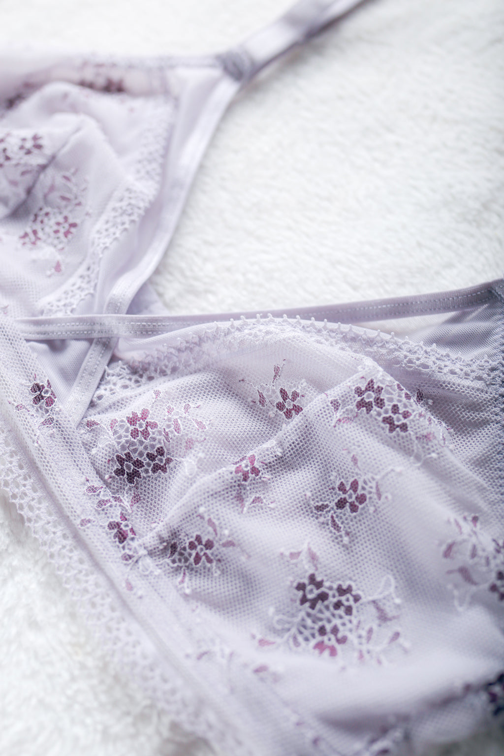Auden Unlined Boho Sheer Lace Wireless Bralette Lavender Purple Medium