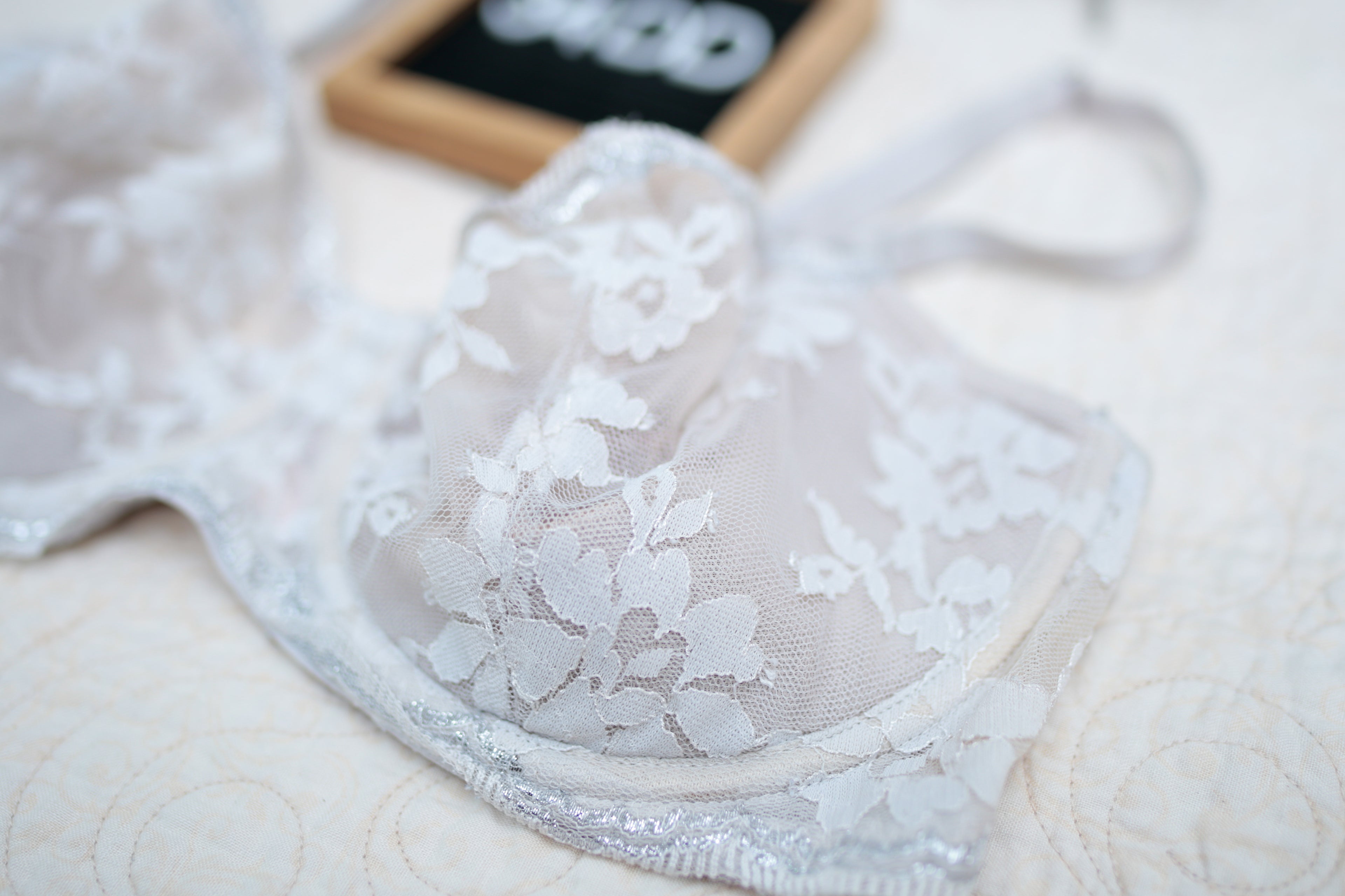 Victoria's Secret 34DD Dream Angels Push-up without Padding Bra White Nude Lace