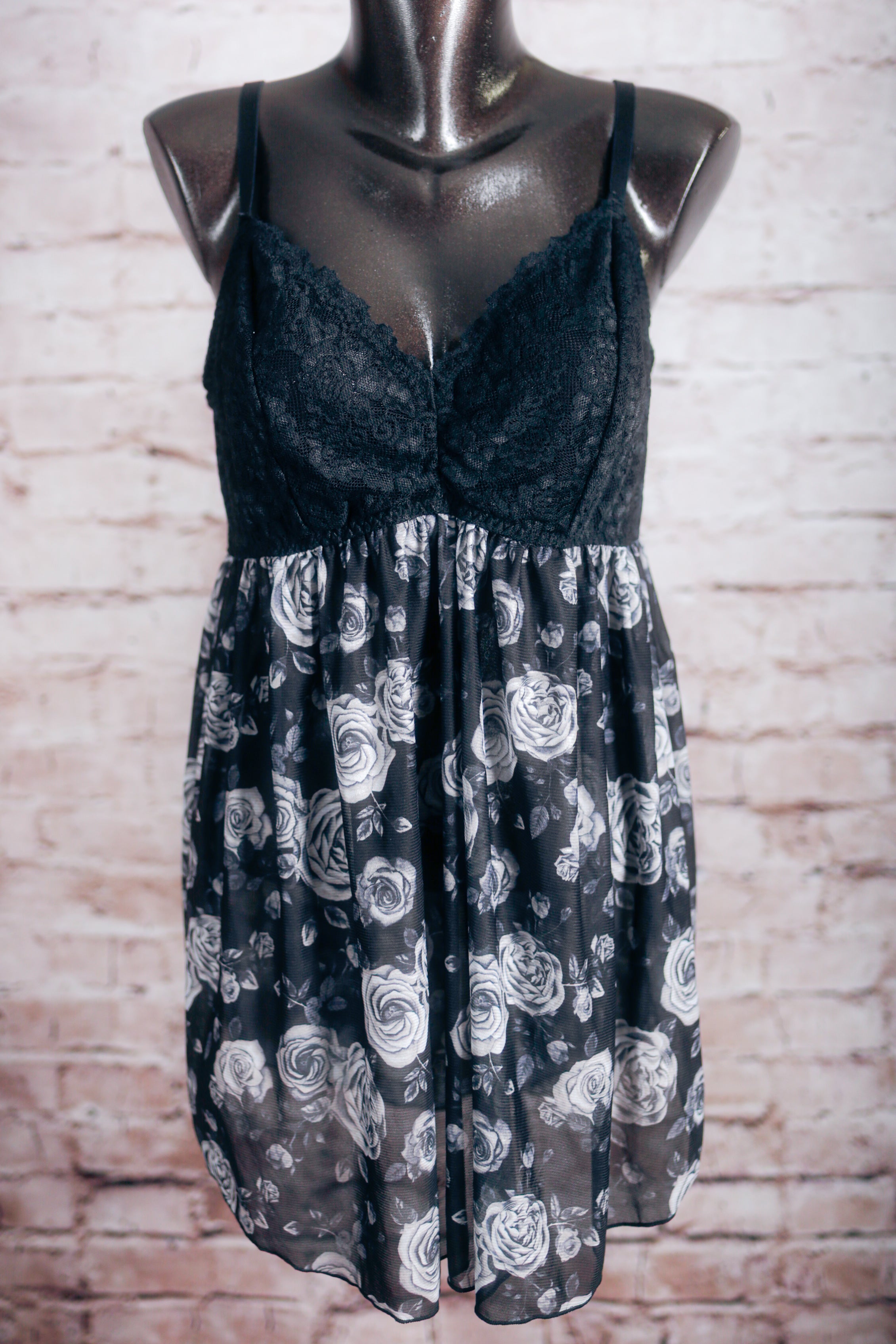 Torrid 2 Sheer Floral Mesh Lace Chemise Lingerie Black