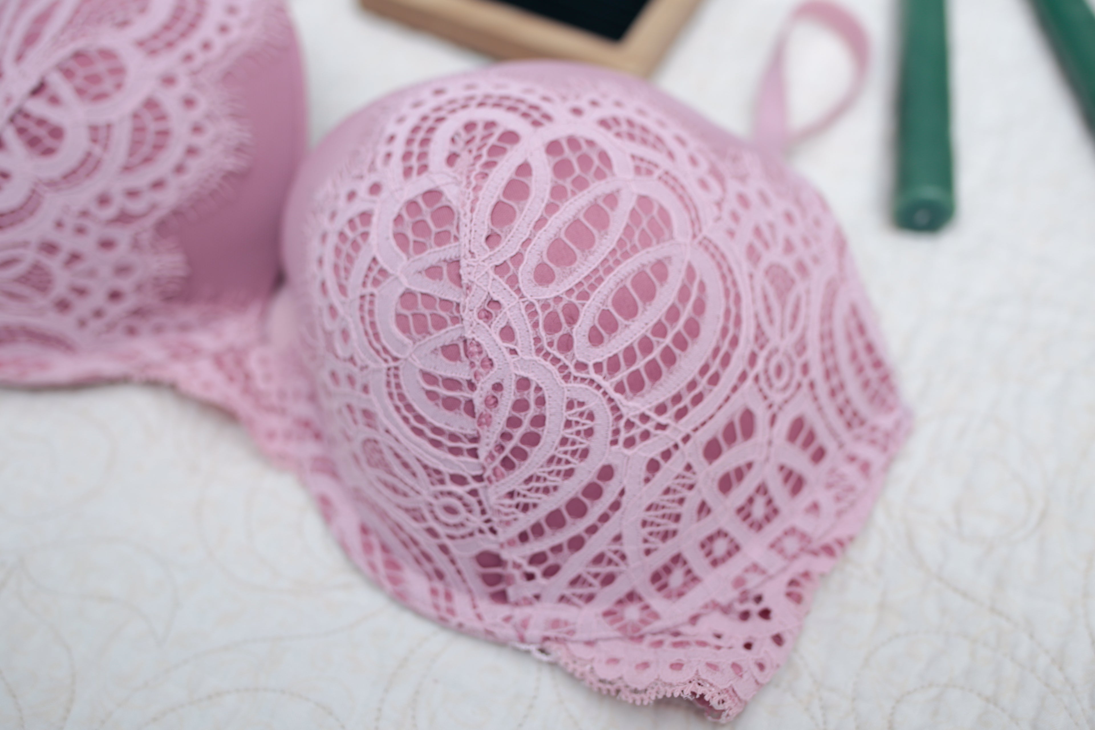 Victoria's Secret 34DD Dream Angels Push-up Bra Pink Lace