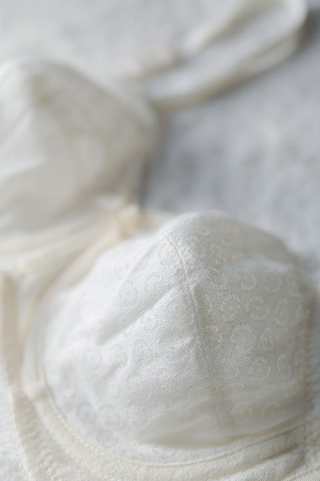 Bali Vintage 2620 Sno-Flake Retro Unlined Satin Lace Bullet Bra 34B White NEW