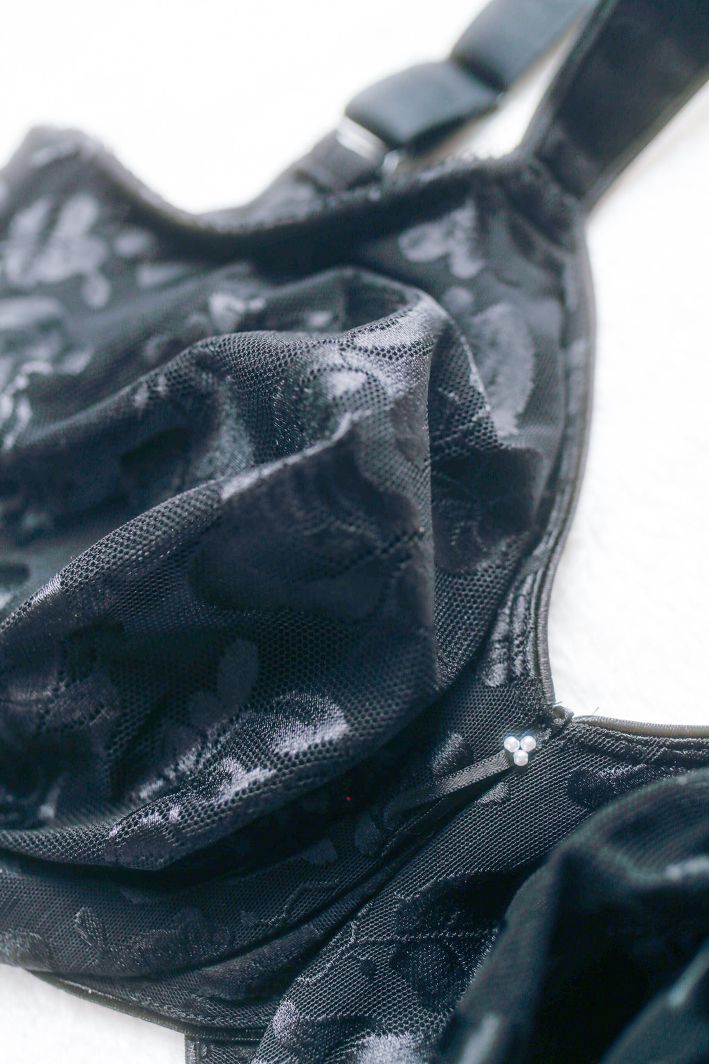 Wacoal Awareness 85567 Underwire Full Coverage Bra Black US 36H UK 36FF NEW