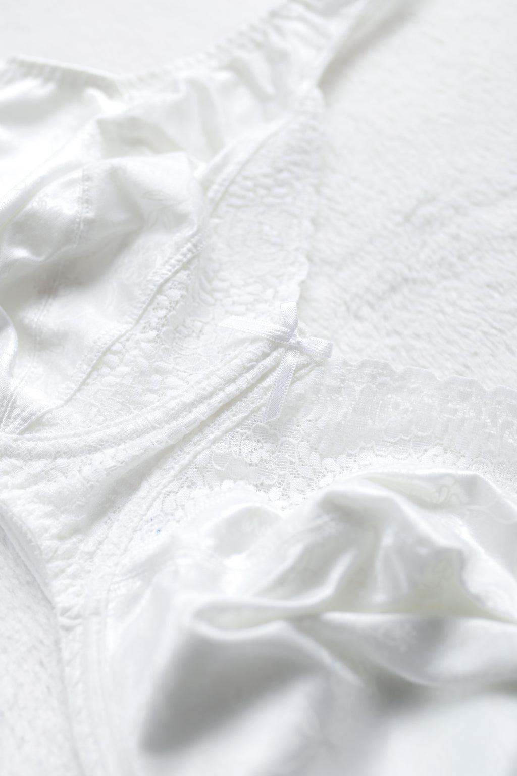 Playtex Secrets 4422 Vintage Signature Underwire Unlined Full Coverage Bra 36DD White