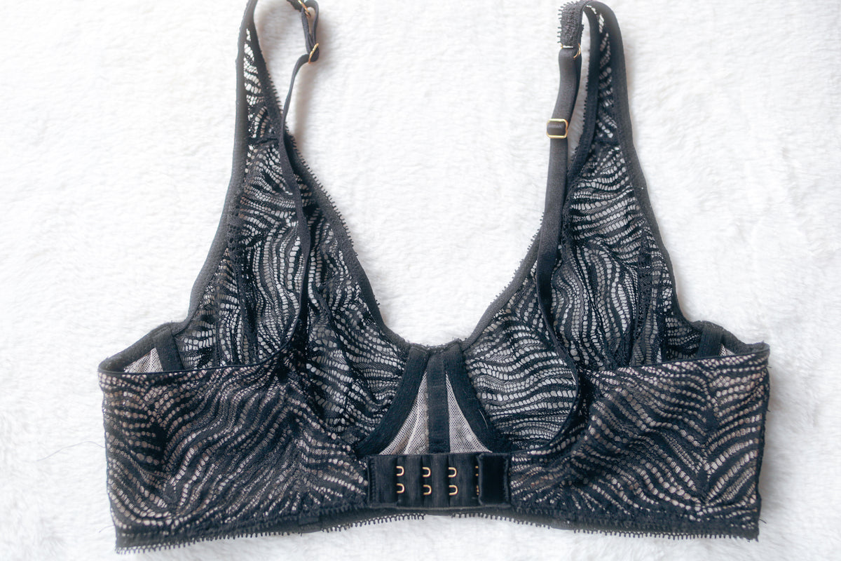 Victoria's Secret Unlined Plunge Sheer Lace Sexy Bra 34C Black