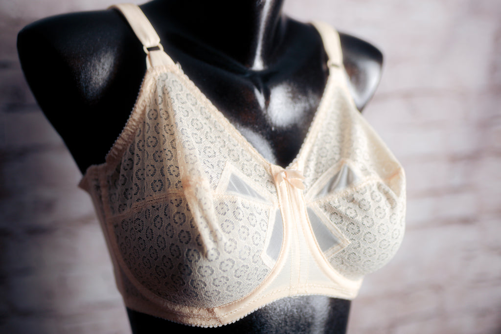 Bali Vintage 2620 Sno Flake Retro Unlined Sheer Lace Bullet Bra 32DD Beige