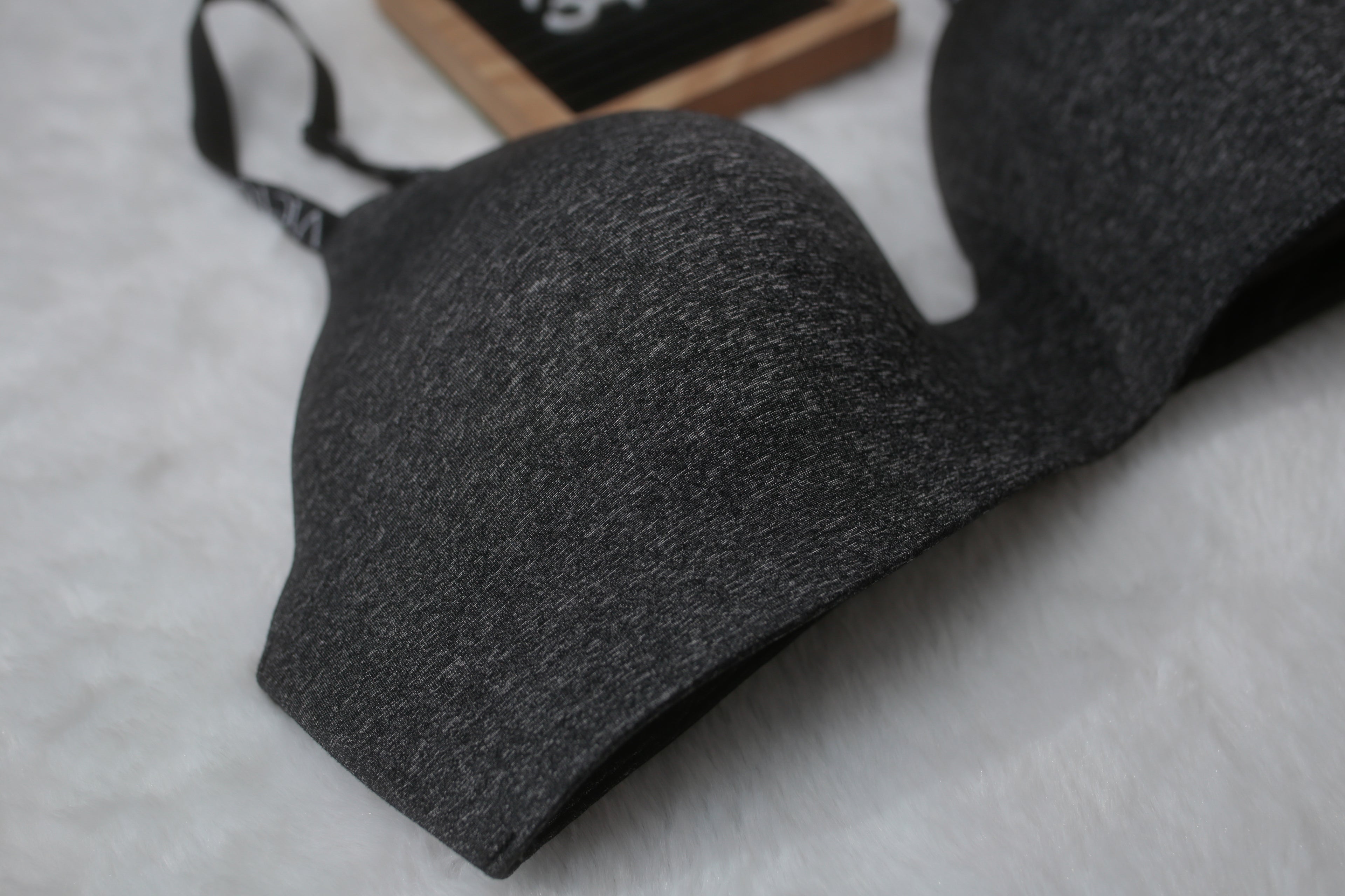 Victoria's Secret 34D T-shirt Lightly Lined Wireless Bra Charcoal Gray