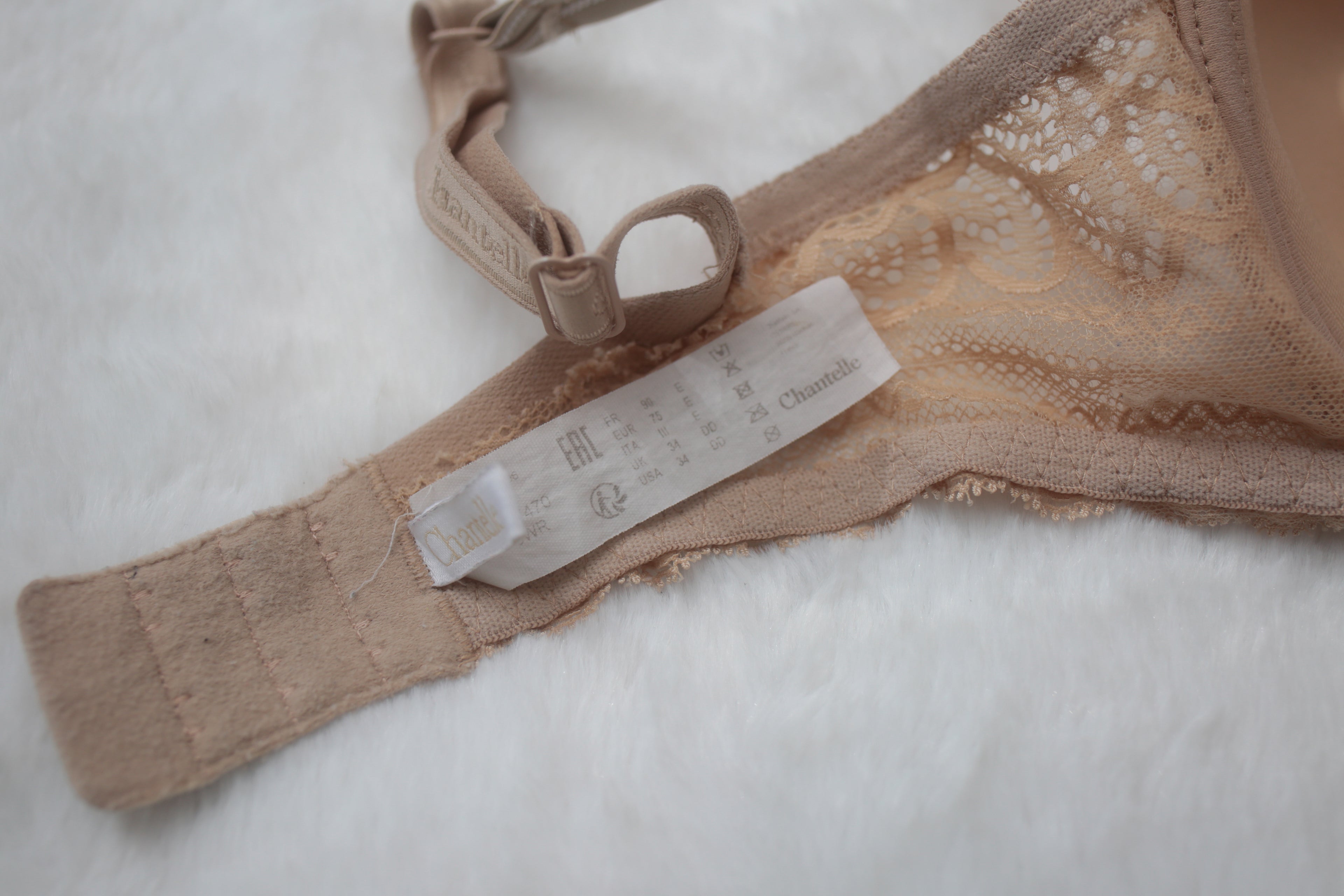 Chantelle 34DD Merci Spacer Lined Underwire Bra Beige