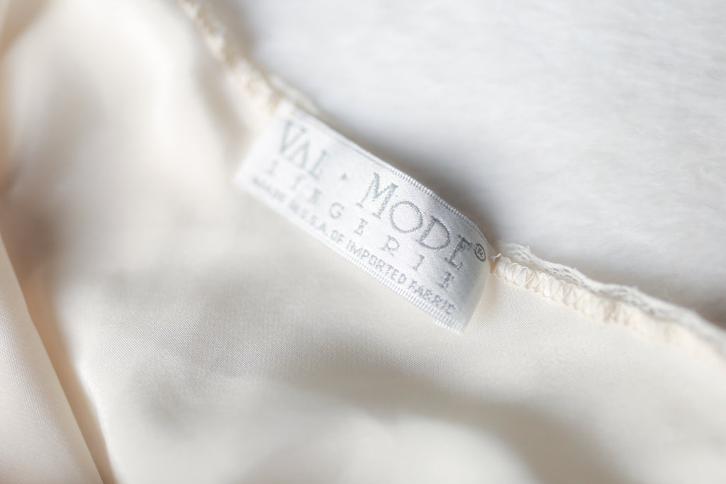 Val Mode Vintage Satin Bridal Chemise Negligee Lingerie Ivory White Large