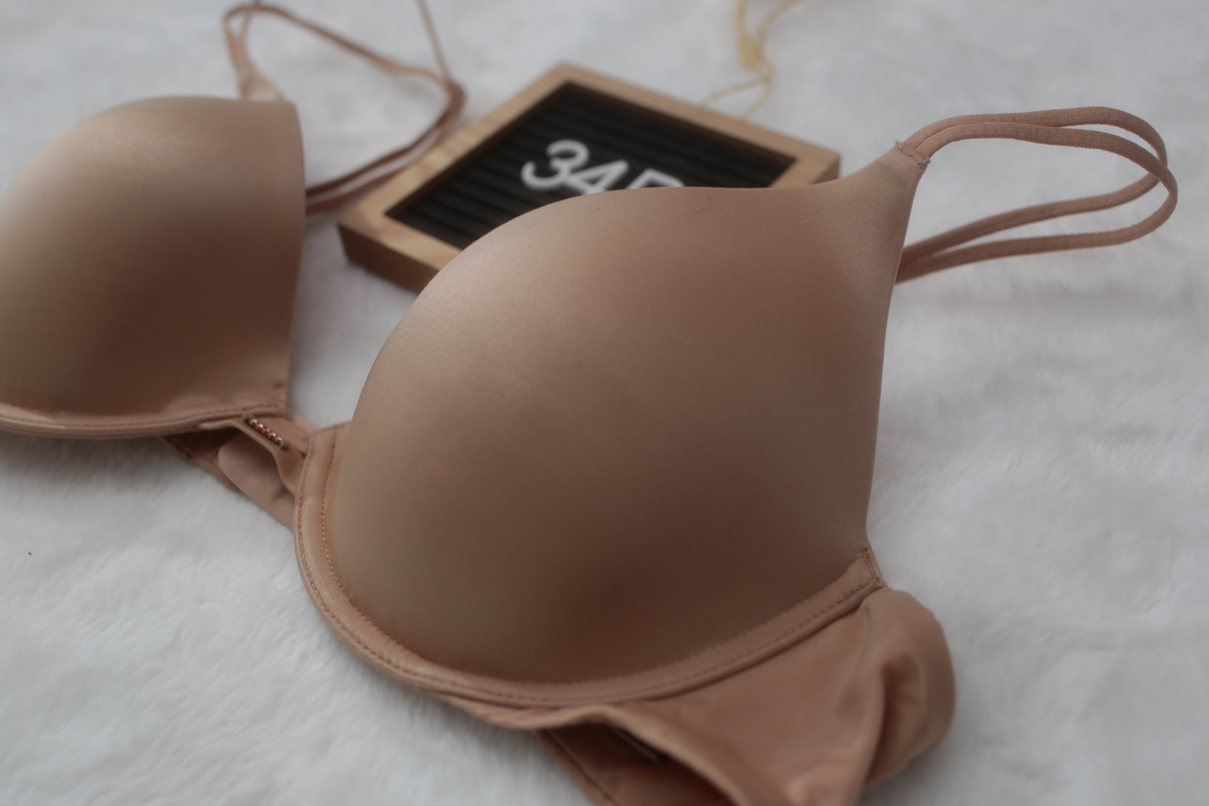 Victoria's Secret 34C Very Sexy Lightly Lined Plunge Underwire T-shirt Bra Beige