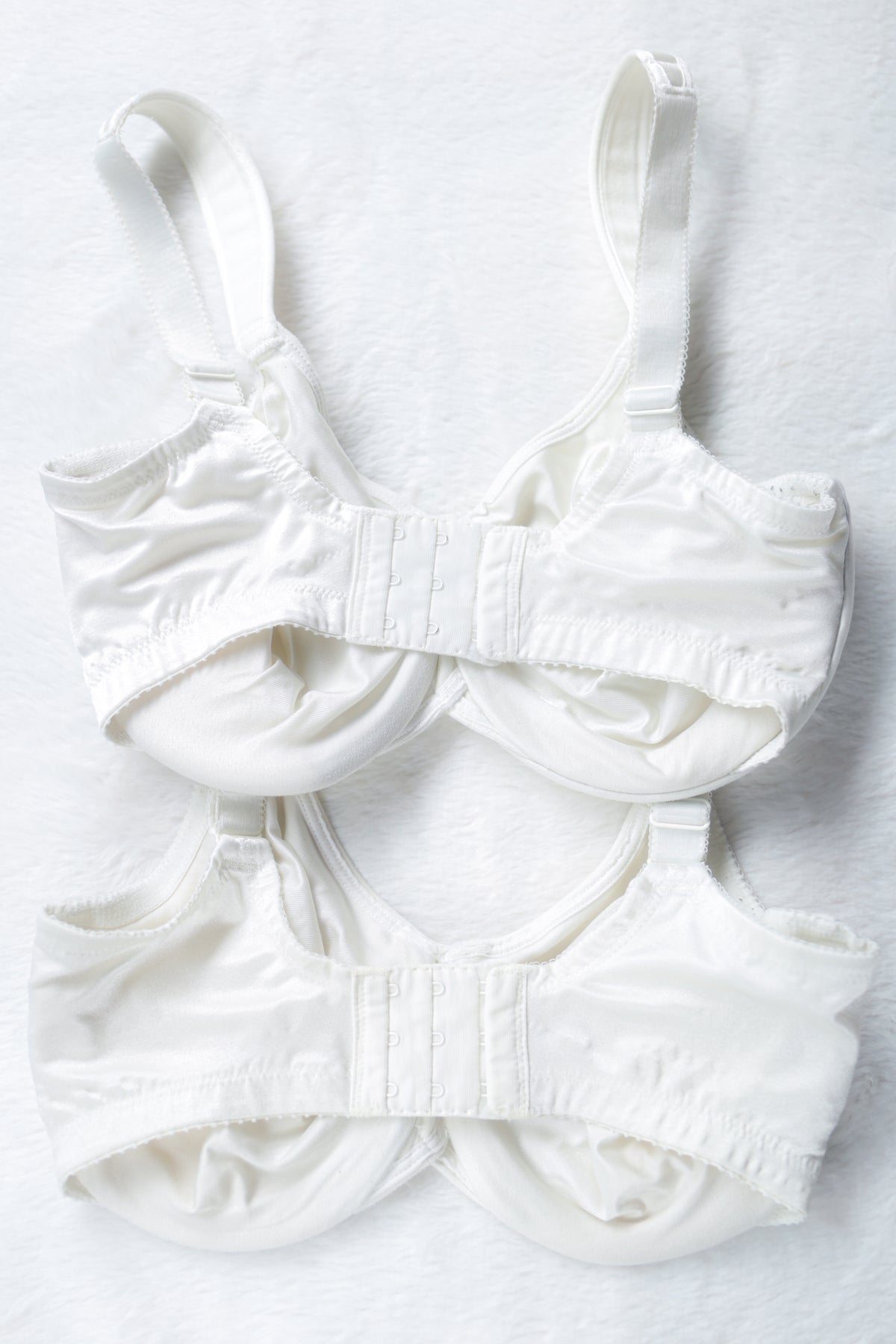 Wacoal Bodysuede 85185 Seamless Unlined Full Coverage Bra Ivory 32DDD Set of 2