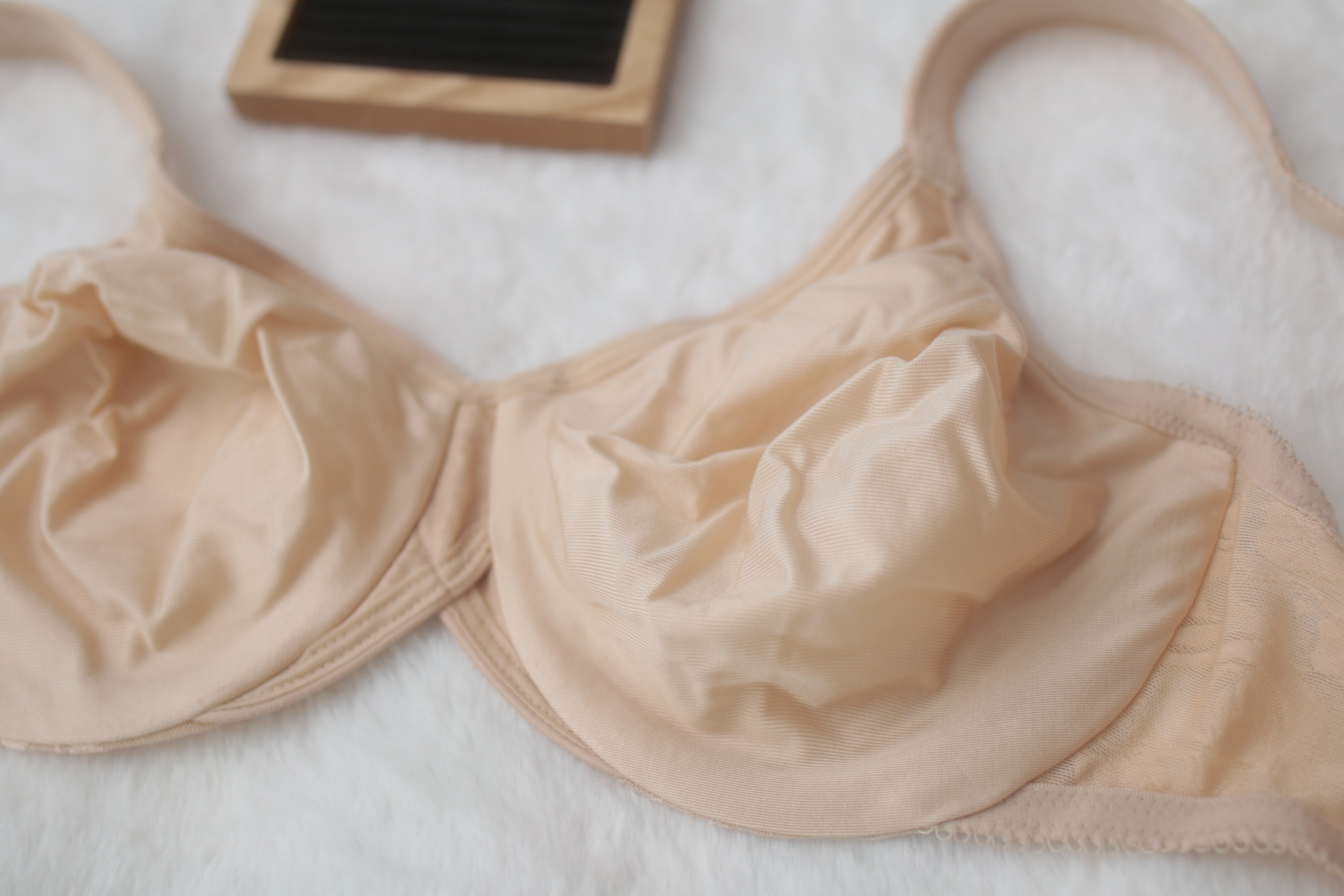 Wacoal 34D Awareness 85567 Underwire Full Coverage Lined Bra Nude Beige Floral