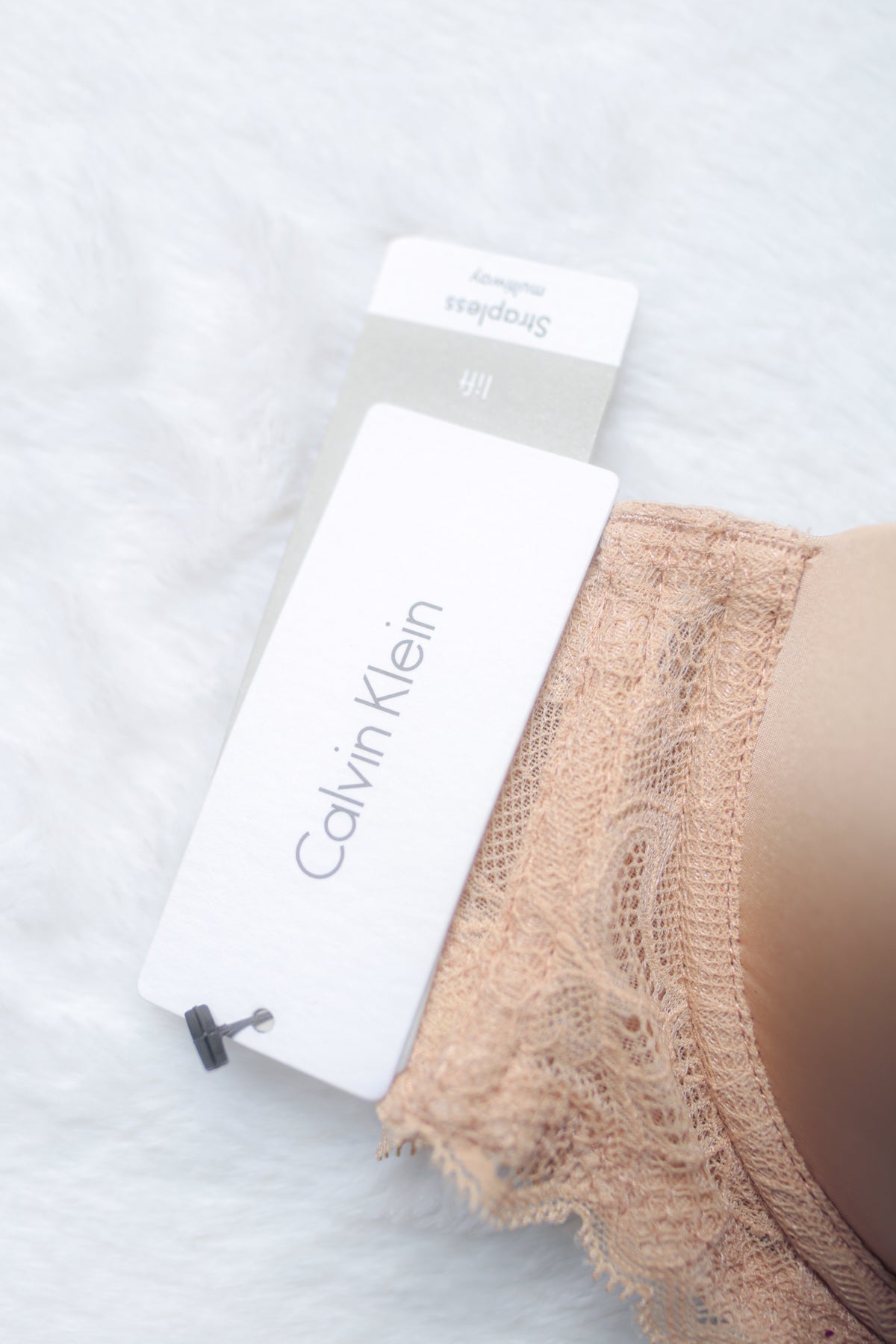 Calvin Klein Strapless Push-up T-shirt Bra Beige 32B Sony Costume NEW