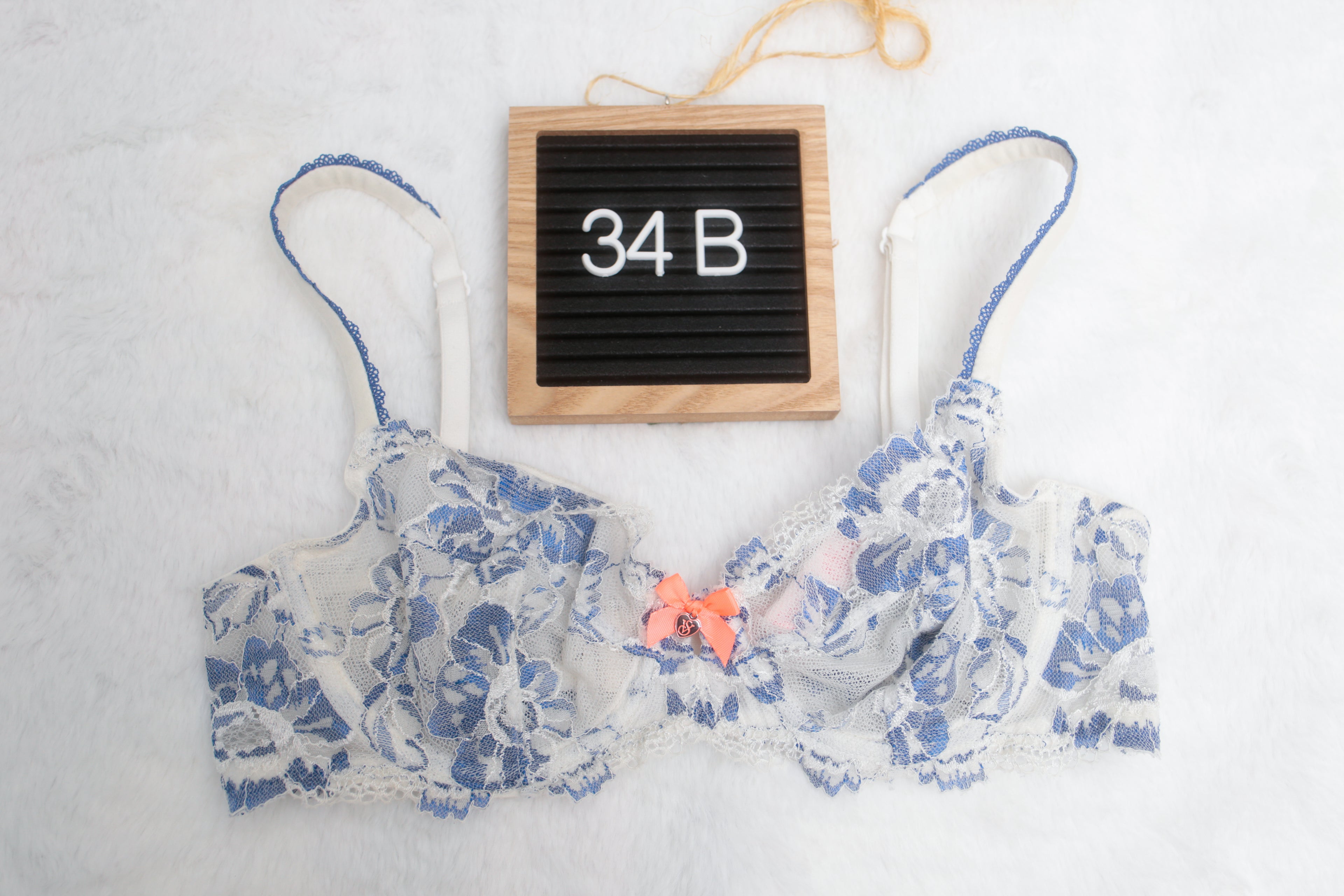 Victoria's Secret 34B Body by Victoria Unlined Demi Underwire Bra Blue White