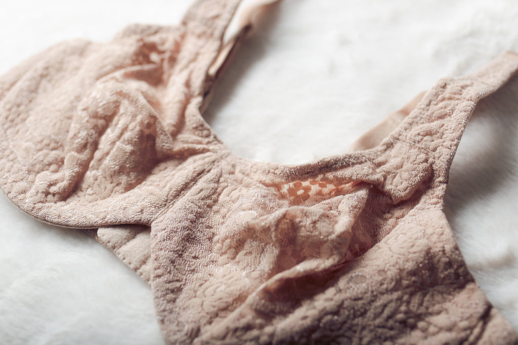 Wacoal 34D Halo Lace 65547 Full Coverage Underwire Bra Beige