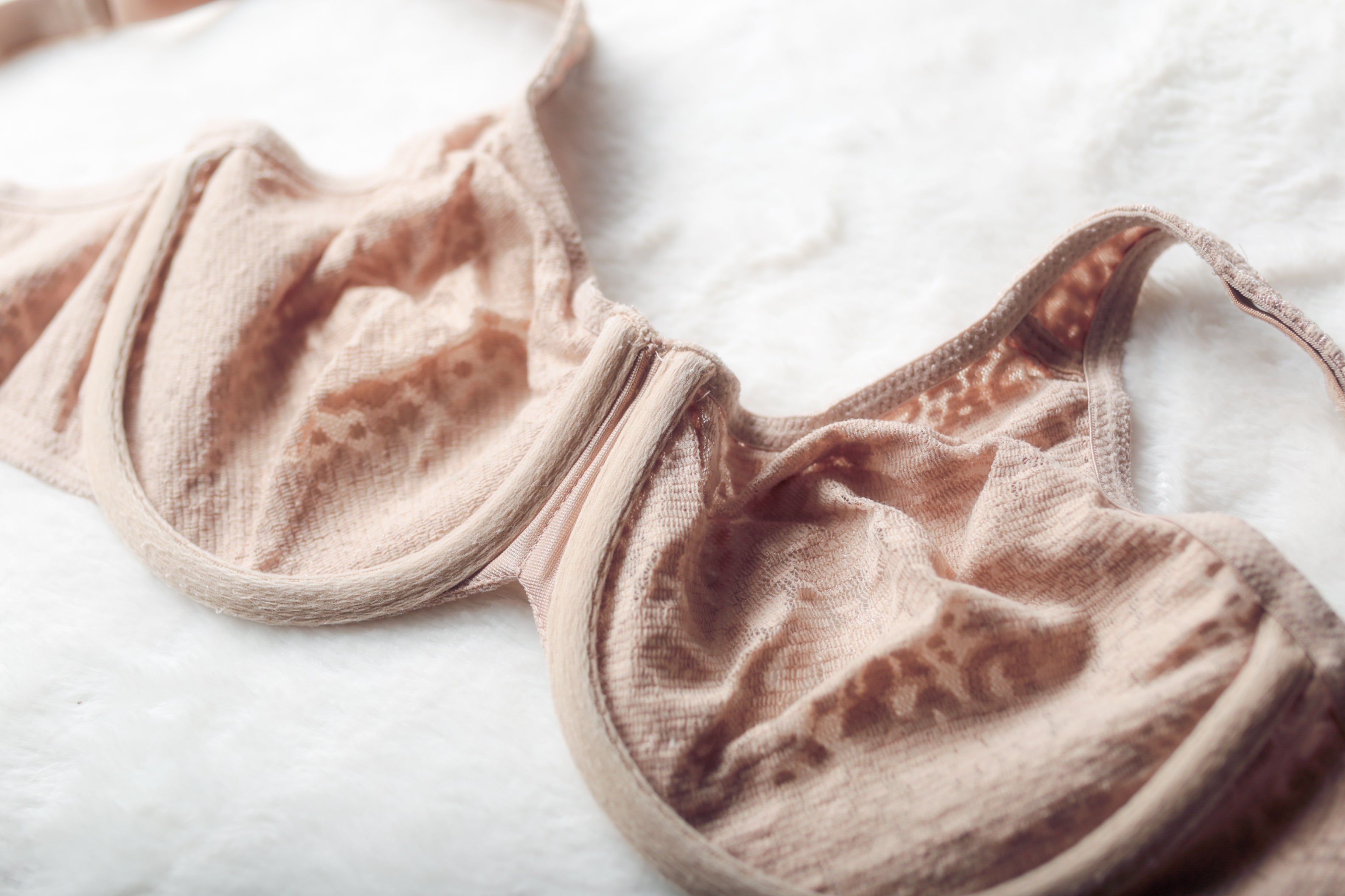 Wacoal 34D Halo Lace 65547 Full Coverage Underwire Bra Beige