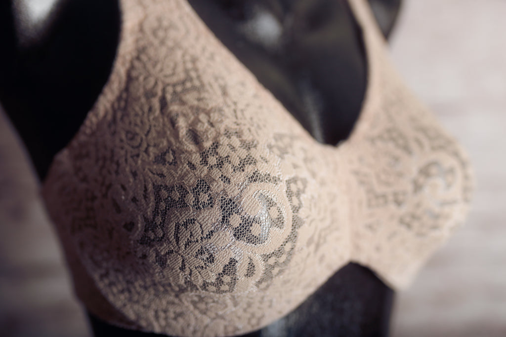 Wacoal 34D Halo Lace 65547 Full Coverage Underwire Bra Beige
