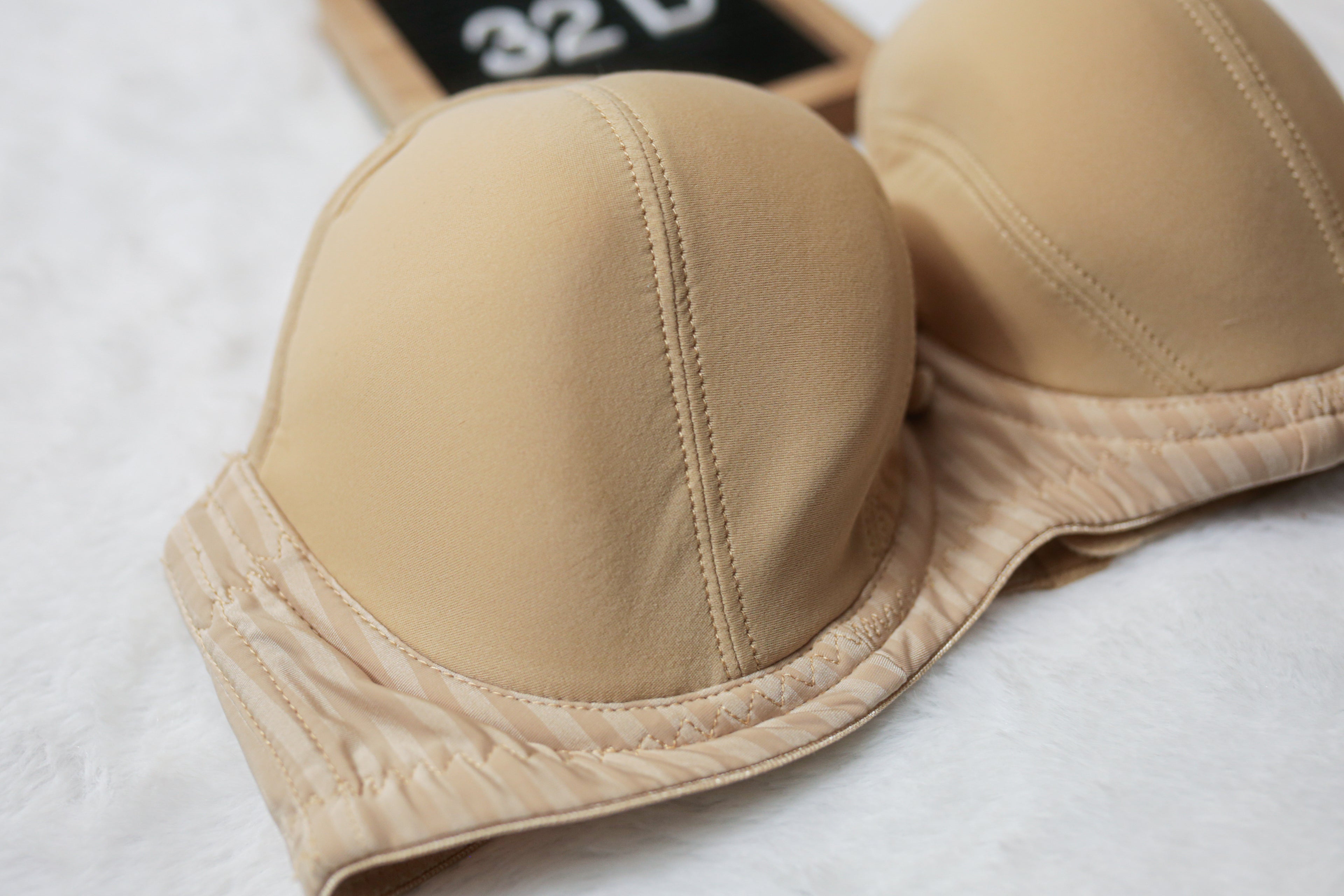 Curvy Kate 32D Luxe Lined Seamed Strapless Underwire Bra Nude