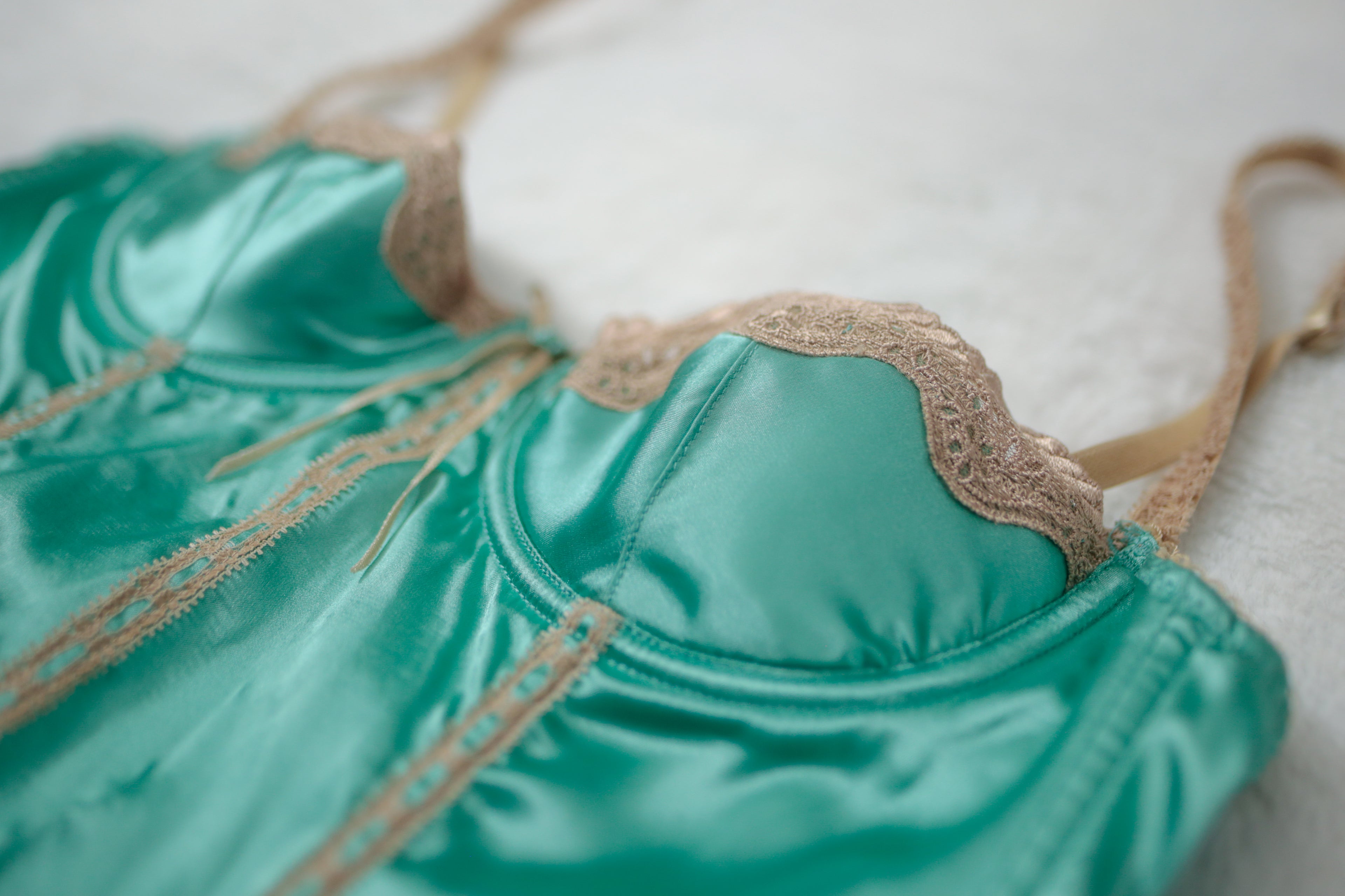 Sophie B Boned Corset Bra Lingerie Medium Mint Satin and Lace NEW